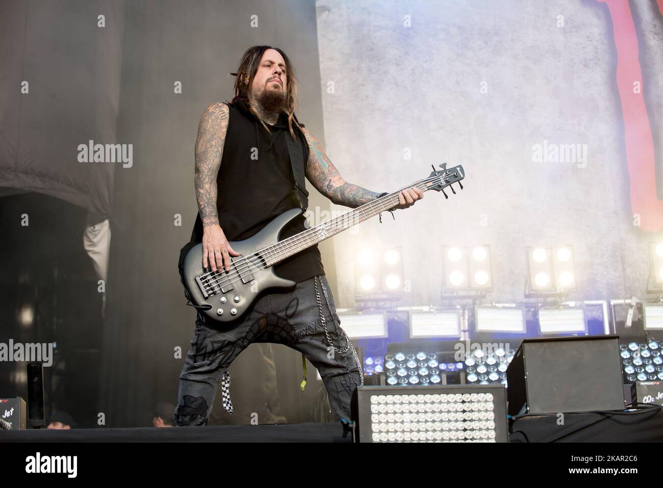 Am zweiten Tag des Reading Festivals, Reading am 26. August 2017, treten die amerikanische Nu Metal Band Korn live auf. Zur aktuellen Besetzung der Band gehören die Gründungsmitglieder James 'Munky' Shaffer (Rhythmusgitarre), Reginald 'Fieldy' Arvizu (Bass), Brian 'Head' Welch (Leadgitarre, Backing Vocals) und Jonathan Davis (Leadvocals, Dudelsack), mit dem Zusatz von Ray Luzier (Schlagzeug). (Foto von Alberto Pezzali/NurPhoto) Stockfoto