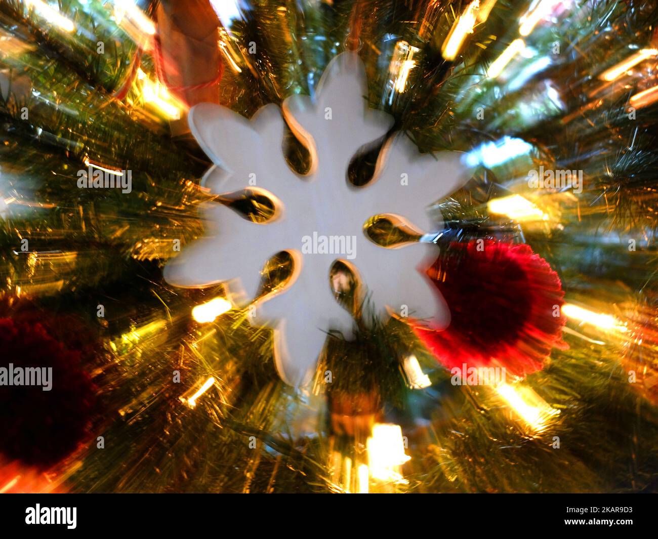 Weihnachtsbaum Stern Dekoration mit Zoom-Bewegung Stockfoto