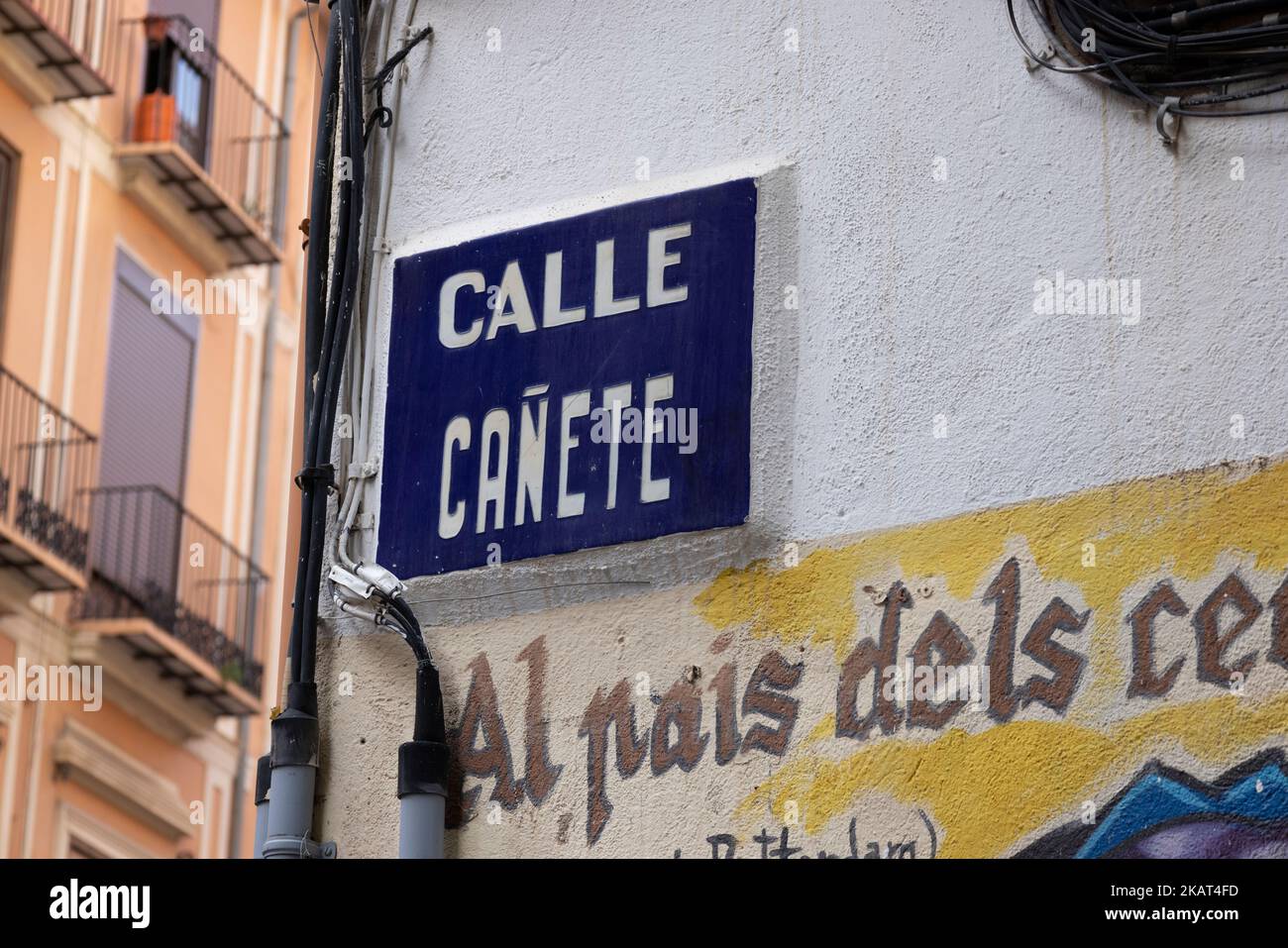 Traditionelles Straßenschild, Calle de Cañete, Valencia, Spanien Stockfoto