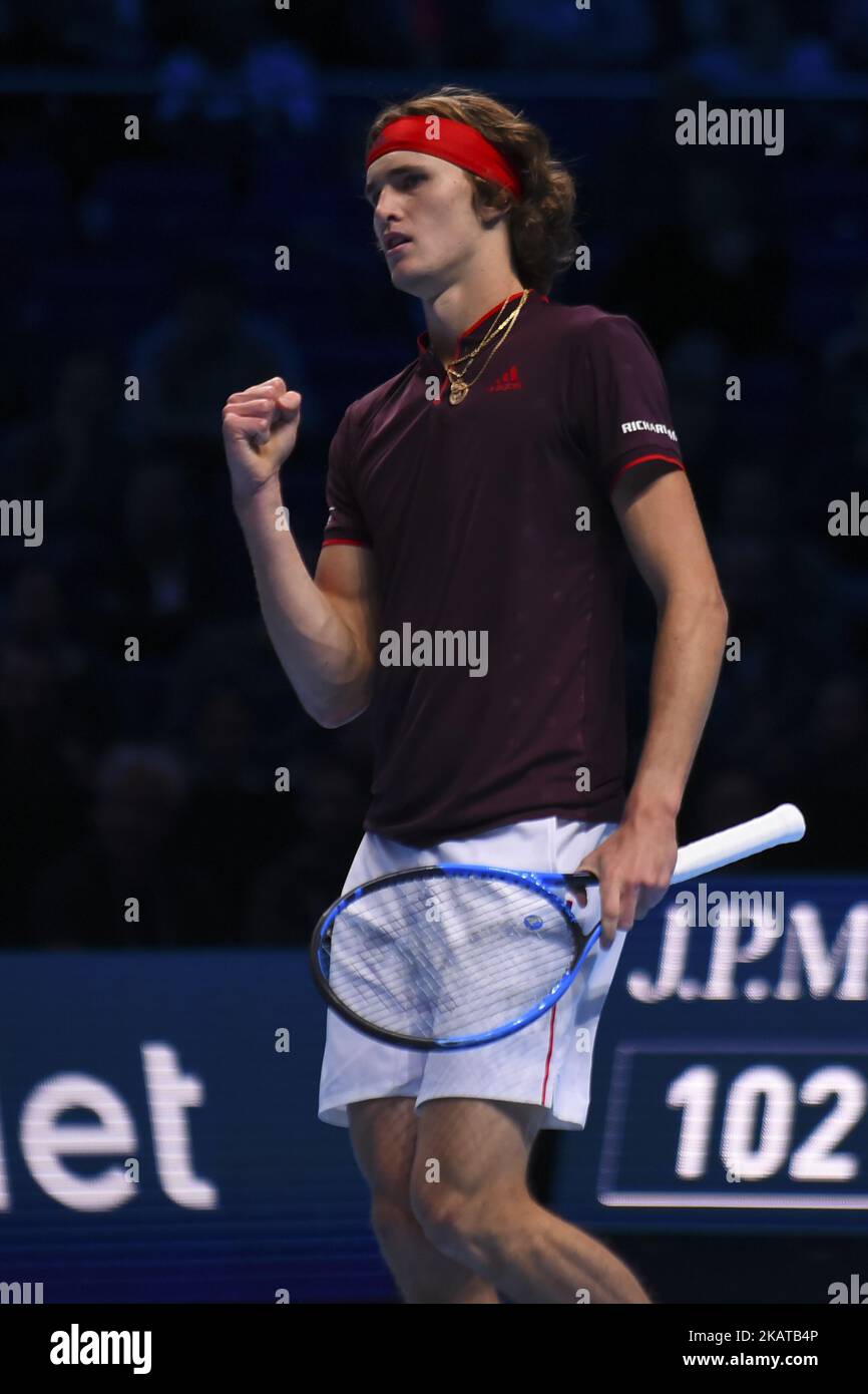 Alexander Zverev aus Deutschland spielt beim Nitto ATP World Tour Finale am 12. November 2017 in der O2 Arena, London, Großbritannien, gegen Marin Cilic aus Kroatien. (Foto von Alberto Pezzali/NurPhoto) Stockfoto