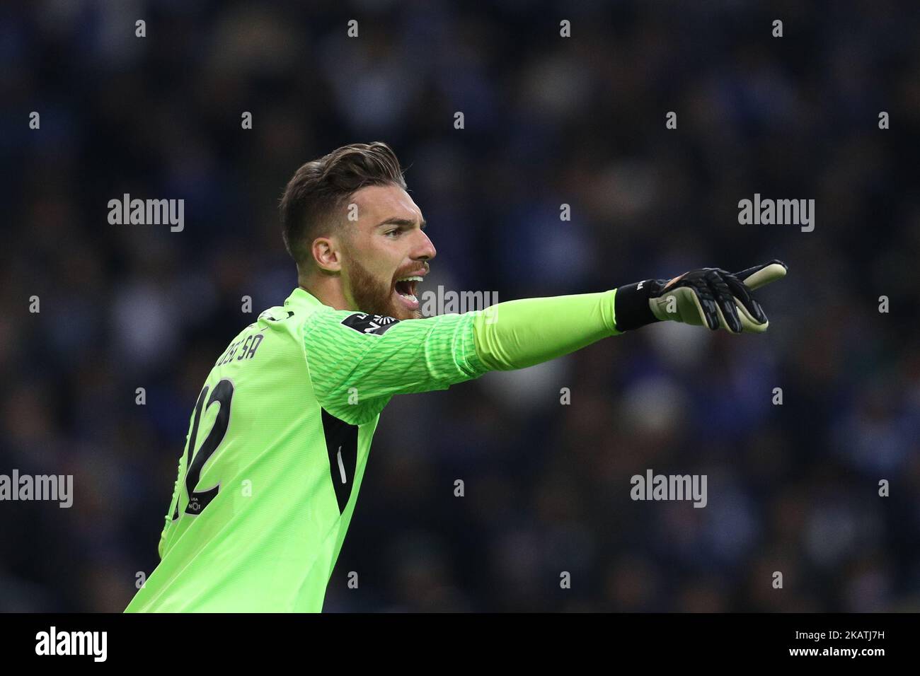 Portos portugiesischer Torwart Jose Sa während des Spiels der Premier League 2016/17 zwischen dem FC Porto und SL Benfica am 1. Dezember 2017 im Dragao Stadium in Porto. (Foto von Paulo Oliveira / DPI / NurPhoto) Stockfoto