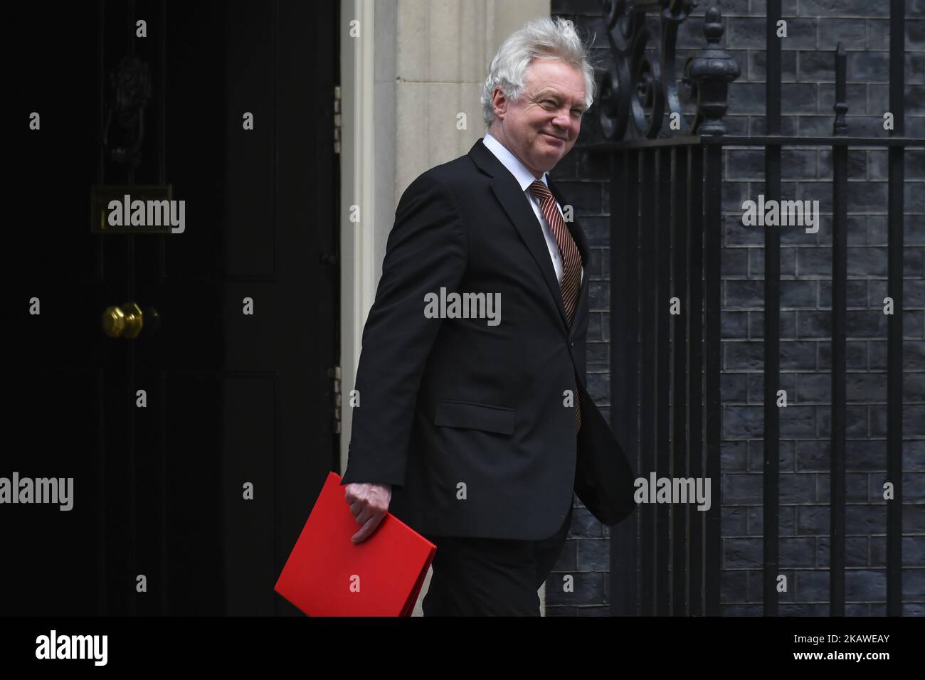 Brexit-Minister David Davis verlässt die 10 Downing st nach der wöchentlichen Kabinettssitzung am 06. Februar 2018 in London, England. (Foto von Alberto Pezzali/NurPhoto) Stockfoto