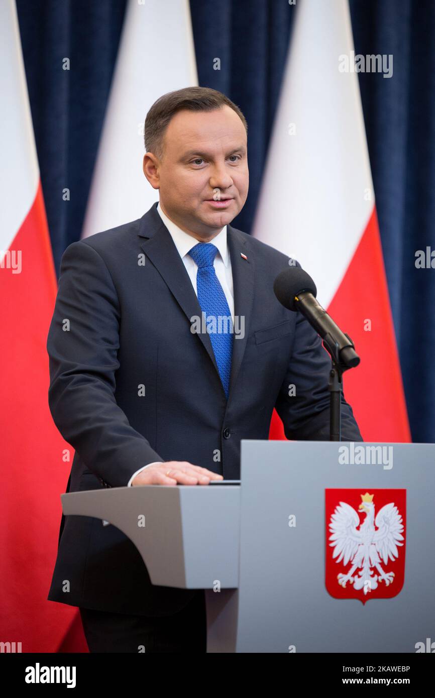 Der polnische Präsident Andrzej Duda gibt seine Entscheidung bekannt, am 6. Februar 2018 im Präsidentenpalast in Warschau, Polen, ein Gesetz zur Bestrafung bestimmter Aussagen über den Holocaust zu unterzeichnen (Foto: Mateusz Wlodarczyk/NurPhoto) Stockfoto