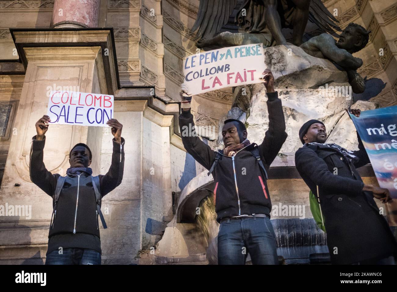 Hunderte von Demonstranten versammelten sich am 21. Februar 2018 auf dem Place Saint-Michel in Paris, Frankreich, um gegen das vom französischen Innenminister Gérard Collomb vorgeschlagene Asylgesetz zu protestieren. (Foto von Olivier Donnars/NurPhoto) Stockfoto