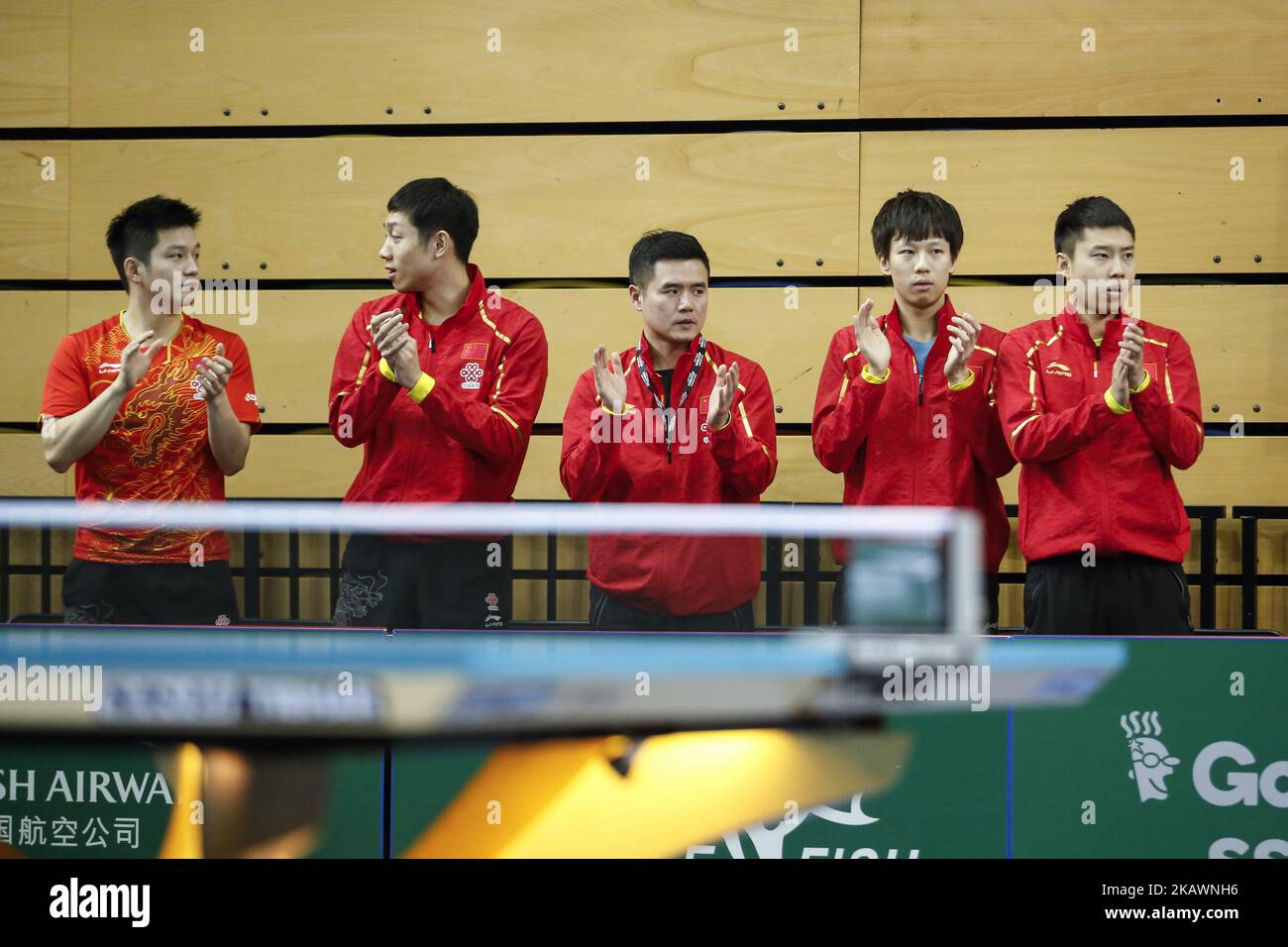 Die chinesische Mannschaft jubelt am ersten Tag der ITTF Team Table Tennis World Cup am 22. Februar 2018 im Olympic Park in London. 12 Teams treten im Turnier an. (Foto von Dominika Zarzycka/NurPhoto) Stockfoto