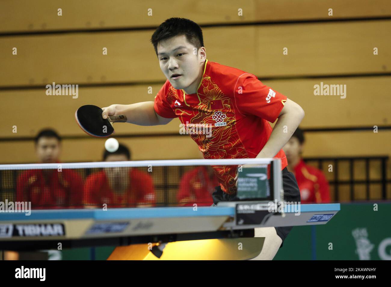 Zendong Fen am ersten Tag der ITTF Team Tischtennis WM am 22. Februar 2018 im Olympic Park in London. 12 Teams treten im Turnier an. (Foto von Dominika Zarzycka/NurPhoto) Stockfoto