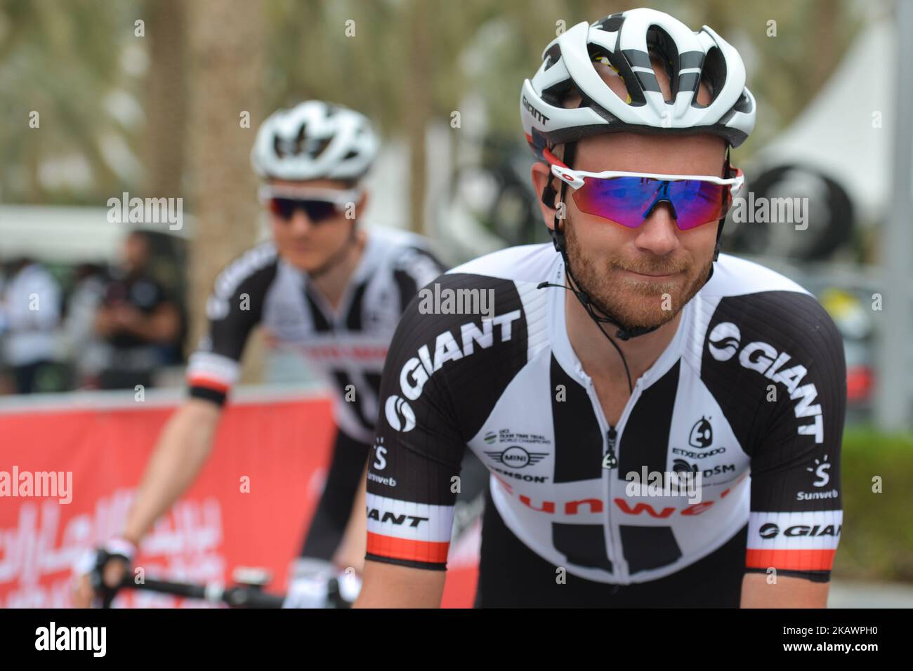 Der Deutsche Johannes Frohlinger vom Team Sunweb vor der fünften und letzten Etappe der Abu Dhabi Tour 2018, der 199km Abu Dhabi Airports-Etappe von Qasr Al Muwaiji nach Jebel Hafeet. Am Sonntag, den 25. Februar 2018, in Qasr Al Muwaiji, Abu Dhabi, Vereinigte Arabische Emirate. (Foto von Artur Widak/NurPhoto) Stockfoto