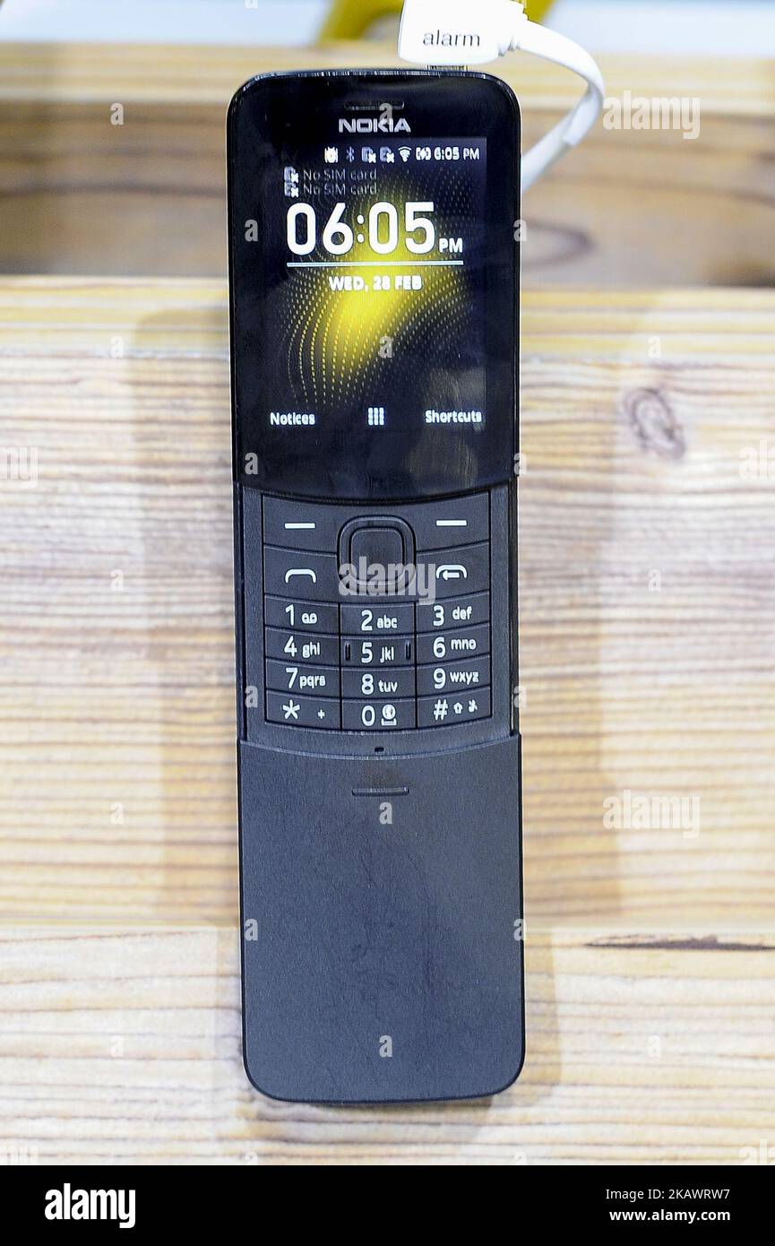Nokia 8110 4G, ausgestellt auf dem Nokia Pavilion, während des Mobile World Congress Day 3, am 28. Februar 2018 in Barcelona, Spanien. (Foto von Joan Cros/NurPhoto) Stockfoto