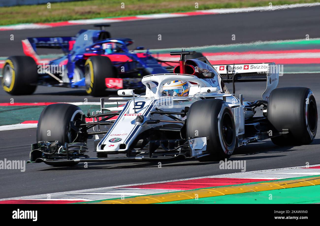 Der Alfa romeo sauber von Marcus Ericsson und der Toro Rosso von Pierre Gasly während der Formel-1-Tests auf dem Circuit Barcelona-Catalunya am 06.. März 2018 in Barcelona, Spanien. -- (Foto von Urbanandsport/NurPhoto) Stockfoto