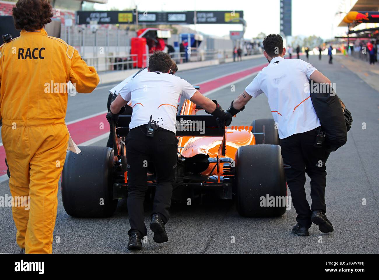 Der Zwischenfall des McLaren von Stoffel Vandoorne während der Formel-1-Tests auf dem Circuit Barcelona-Catalunya am 06.. März 2018 in Barcelona, Spanien. -- (Foto von Urbanandsport/NurPhoto) Stockfoto