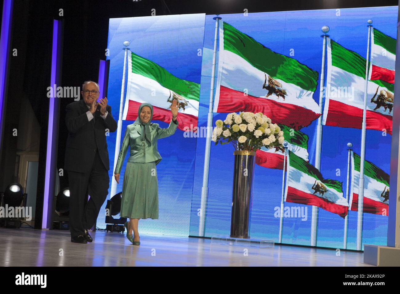 Maryam Rajavi (R) und Rudy Giuliani nahmen an der Feier des iranischen Neujahrs Nowruz Teil.am 20. März 2018 fand in Tirana, Albanien, eine Versammlung des Widerstands und der Anhänger der Iraner statt. Im Rahmen dieser Versammlung sprach Maryam Rajavi, designierte Präsidentin des Nationalen Widerstandsrates des Iran (NCRI), Mitglieder der internationalen Gemeinschaft, wie der ehemalige Bürgermeister von New York, Rudy Giuliani, und andere, zur Unterstützung der iranischen Freiheit und des Regimewechsels. (Foto von Siavosh Hosseini/NurPhoto) Stockfoto