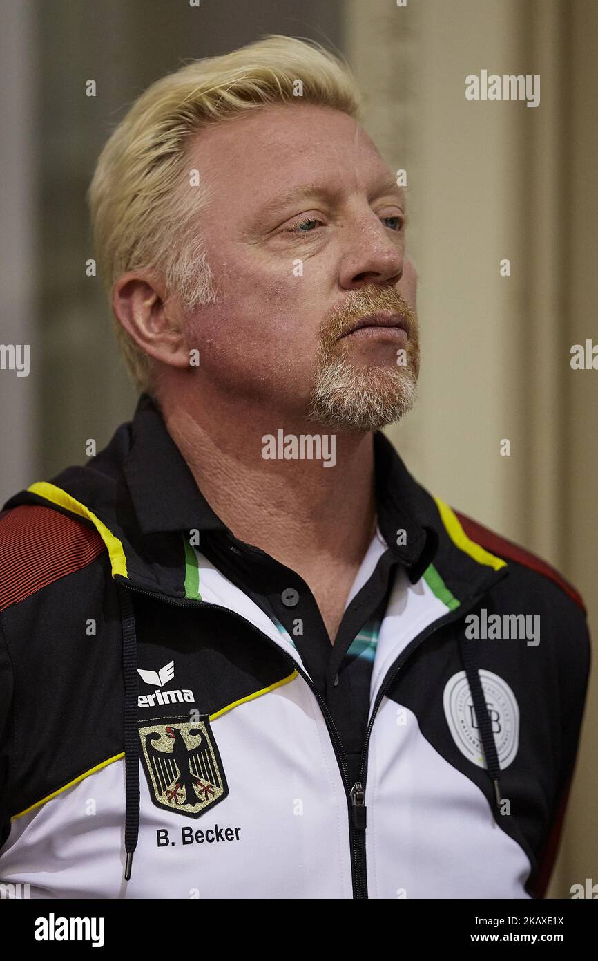 Boris Becker der ehemalige deutsche Tennisspieler nimmt an der offiziellen Verlosung im Vorfeld des Davis Cup World Group Quarter Finals zwischen Spanien und Deutschland am 5. April 2018 in Valencia, Spanien Teil (Foto: David Aliaga/NurPhoto) Stockfoto