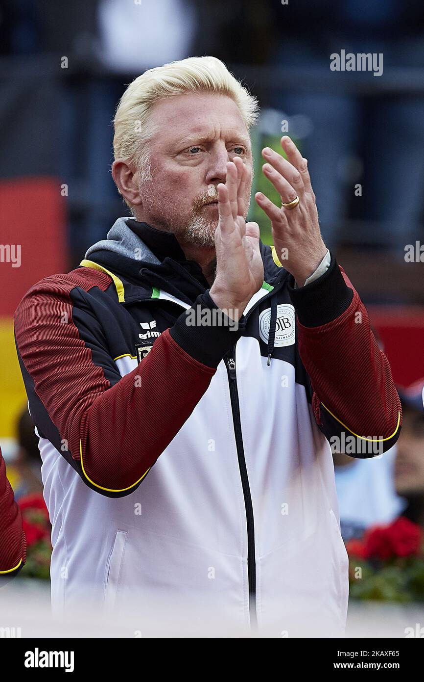 Boris Becker der ehemalige deutsche Tennisspieler feiert einen Punkt im Doppelspiel zwischen Tim Putz und Jan-Lennard Struff aus Deutschland gegen Feliciano Lopez und Marc Lopez aus Spanien am zweiten Tag des Davis Cup World Group Quarter Finals-Spiels zwischen Spanien und Deutschland auf der Plaza de Toros De Valencia am 7. April 2018 in Valencia, Spanien (Foto von David Aliaga/NurPhoto) Stockfoto
