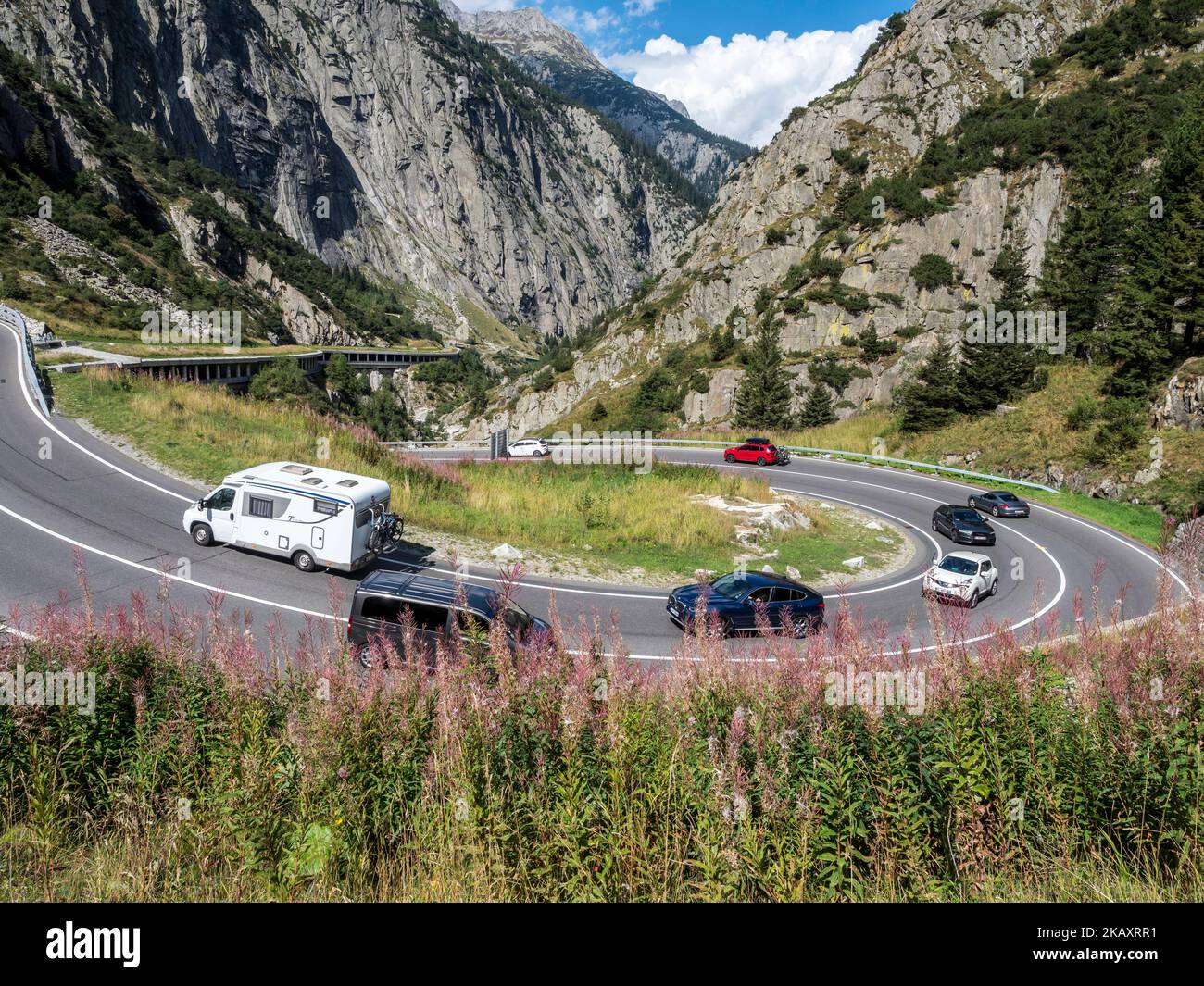 Rush Hour auf dem Pass Goschenen südlich von Andermatt, Schweiz Stockfoto