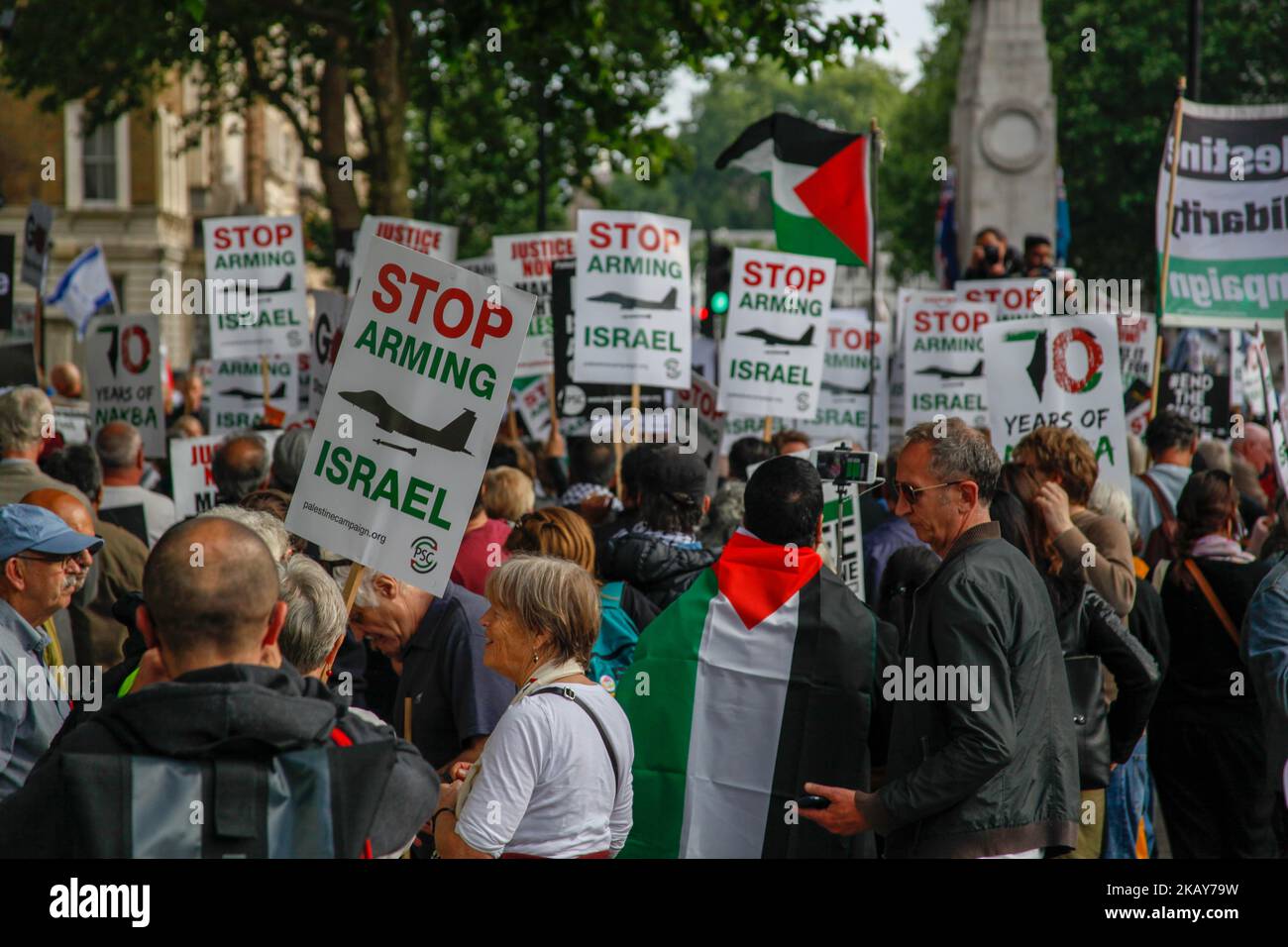 Pro-Palästinensischer Protestler. Palästinenser und diejenigen, die Palästina unterstützen, protestierten am 5. Juni 2018 in London, Großbritannien, gegen die jüngsten Morde im Gazastreifen. (Foto von Alex Cavendish/NurPhoto) Stockfoto