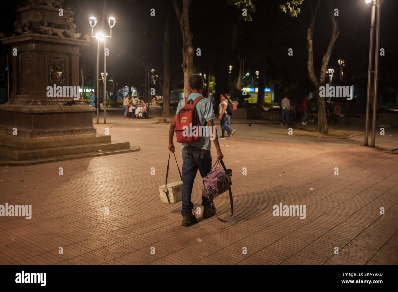 Es wird gesehen, dass venezolanische Migranten, die in den Straßen und Parks von Cucuta unter fast menschenunangenehmen Bedingungen schlafen, am 10. Juni 2018 in Cucuta, Kolumbien, eine schwere humanitäre kriseausgelöst haben. (Foto von Juan Torres/NurPhoto) Stockfoto