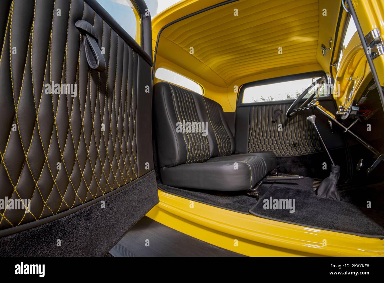 1932 Ford 3 Hot Rod mit Fenster Stockfoto