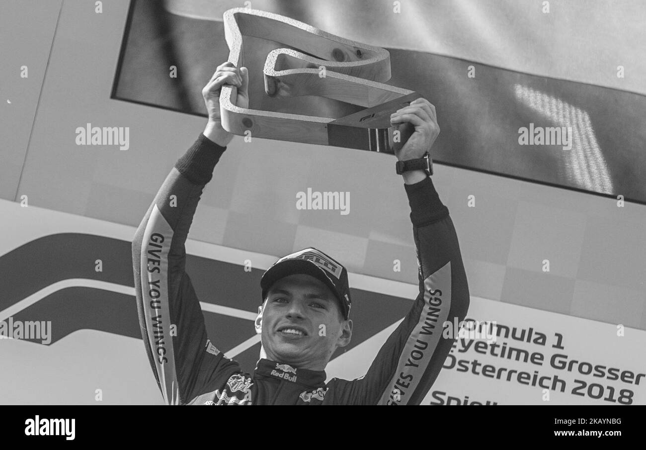 Der Sieger Max Verstappen aus den Niederlanden und Fahrer des Red Bull Racing Teams, nachdem er am 01. Juli 2018 im Red Bull Ring, Spielberg, Österreich, das Rennen beim österreichischen Formel-1-Grand-Prix gewonnen hatte. (Foto von Robert Szaniszló/NurPhoto) Stockfoto