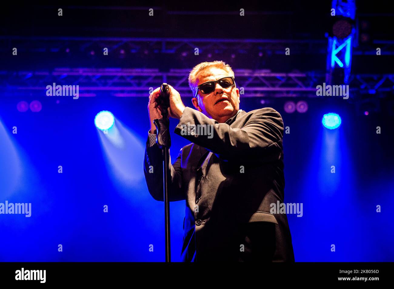 Graham 'Suggs' McPherson von der englischen Ska-Band Madness spielt live beim GruVillage 105 Music Festival in Grugliasco Turin Italien. (Foto von Roberto Finizio/NurPhoto) Stockfoto