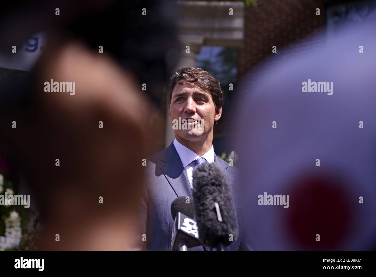 Premierminister Justin Trudeau sprach vor den Medien bei der Gedenkstätte für die Opfer der Danforth-Schießerei in Toronto, Kanada. (Foto von Arindam Shivaani/NurPhoto) Stockfoto