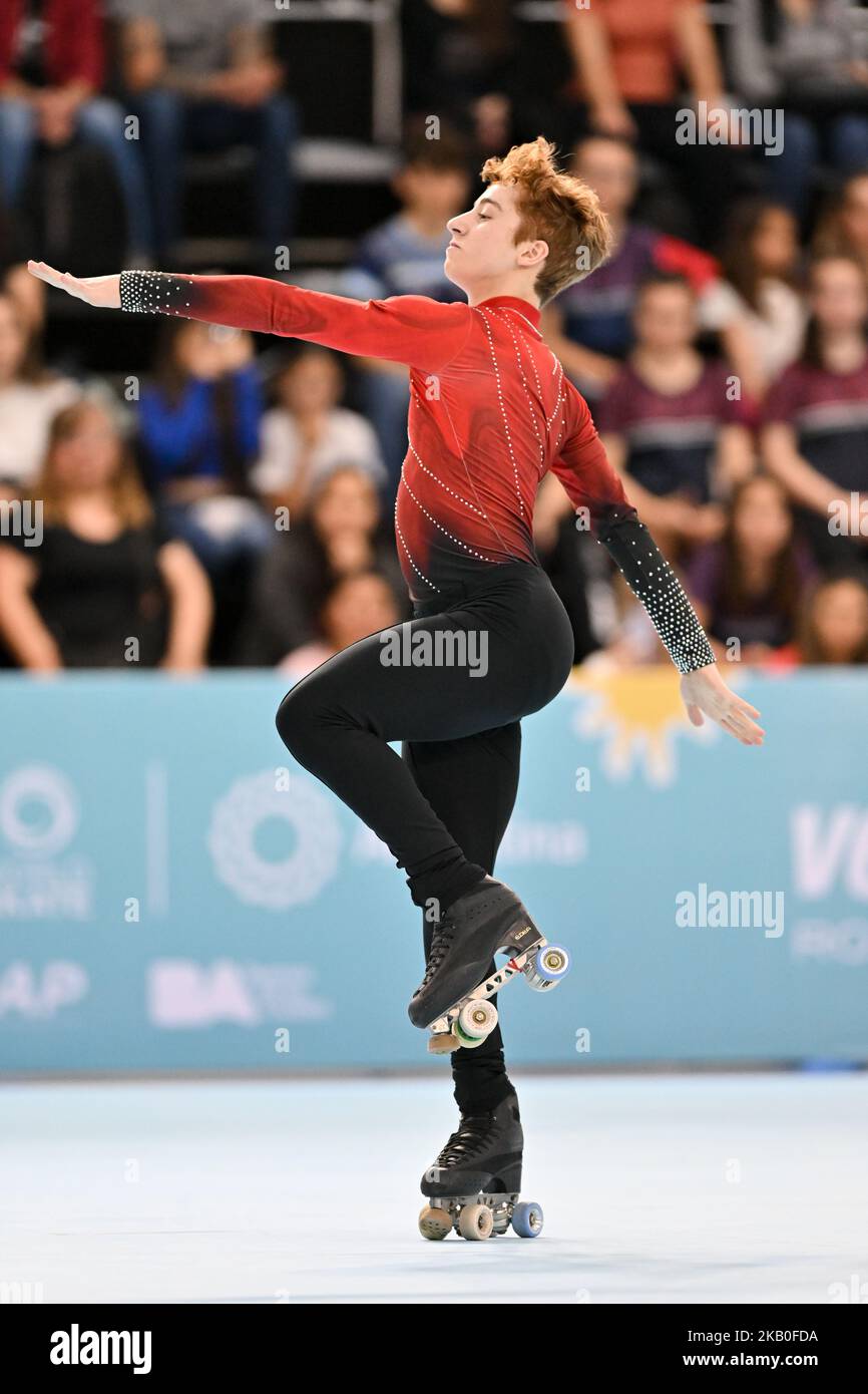 JUAN RODRIGUEZ, Argentinien, tritt am 1. November 2022 im Youth Olympic Park - Amrica Pabelln in Buenos Aires, Argentinien, im Rahmen des Junior Men - Short Program bei den Artistic World Skate Games 2022 auf. Quelle: Raniero Corbelletti/AFLO/Alamy Live News Stockfoto