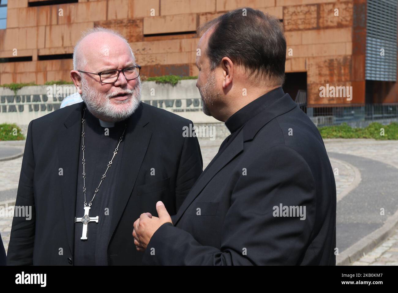 Kardinal Reinhard Marx wird in Danzig, Polen, gesehen am 30. August 2018 besuchte Reinhard Marx das Europäische Solidaritätszentrum in Danzig und begegnete Lech Walesa in seinem Büro. Marx ist deutscher Kardinal der katholischen Kirche, Vorsitzender der Deutschen Bischofskonferenz, Erzbischof von München und Freising und Mitglied des Kardinalskollegiums. (Foto von Michal Fludra/NurPhoto) Stockfoto
