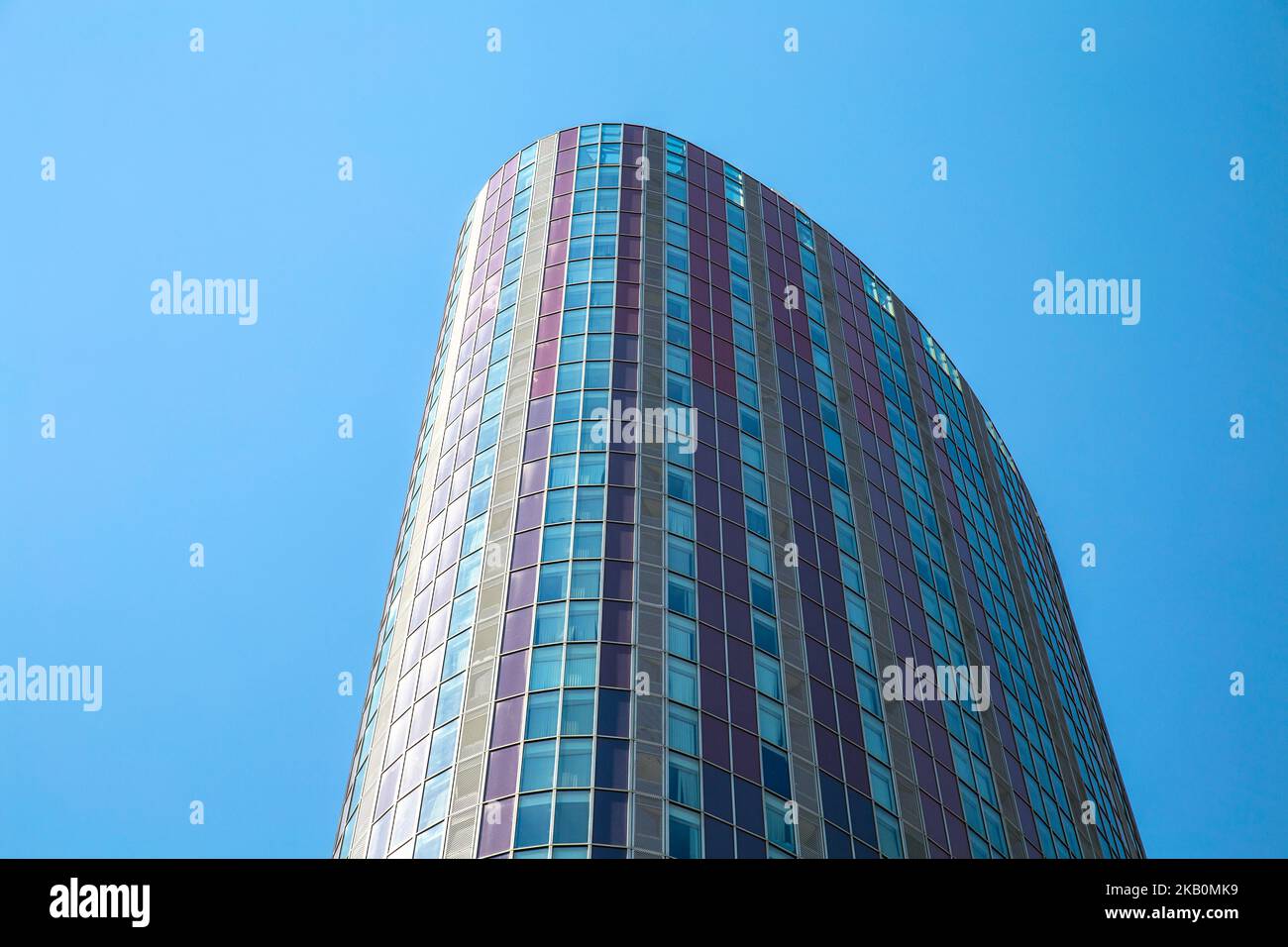 Nahaufnahme des Halo Tower in Stratford, Newham, London, Großbritannien Stockfoto