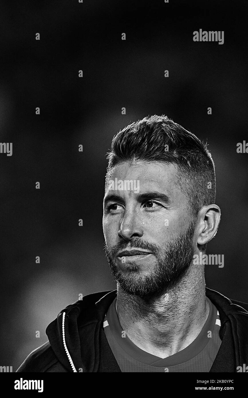 (ANMERKUNG DER REDAKTION: Das Bild wurde in Schwarz-Weiß konvertiert) der Spanier Sergio Ramos sieht vor der UEFA Nations League Am 11. September 2018 in Elche, Spanien, ein Gruppenspiel zwischen Spanien und Kroatien bei Manuel Martinez Valero (Foto: David Aliaga/NurPhoto) Stockfoto