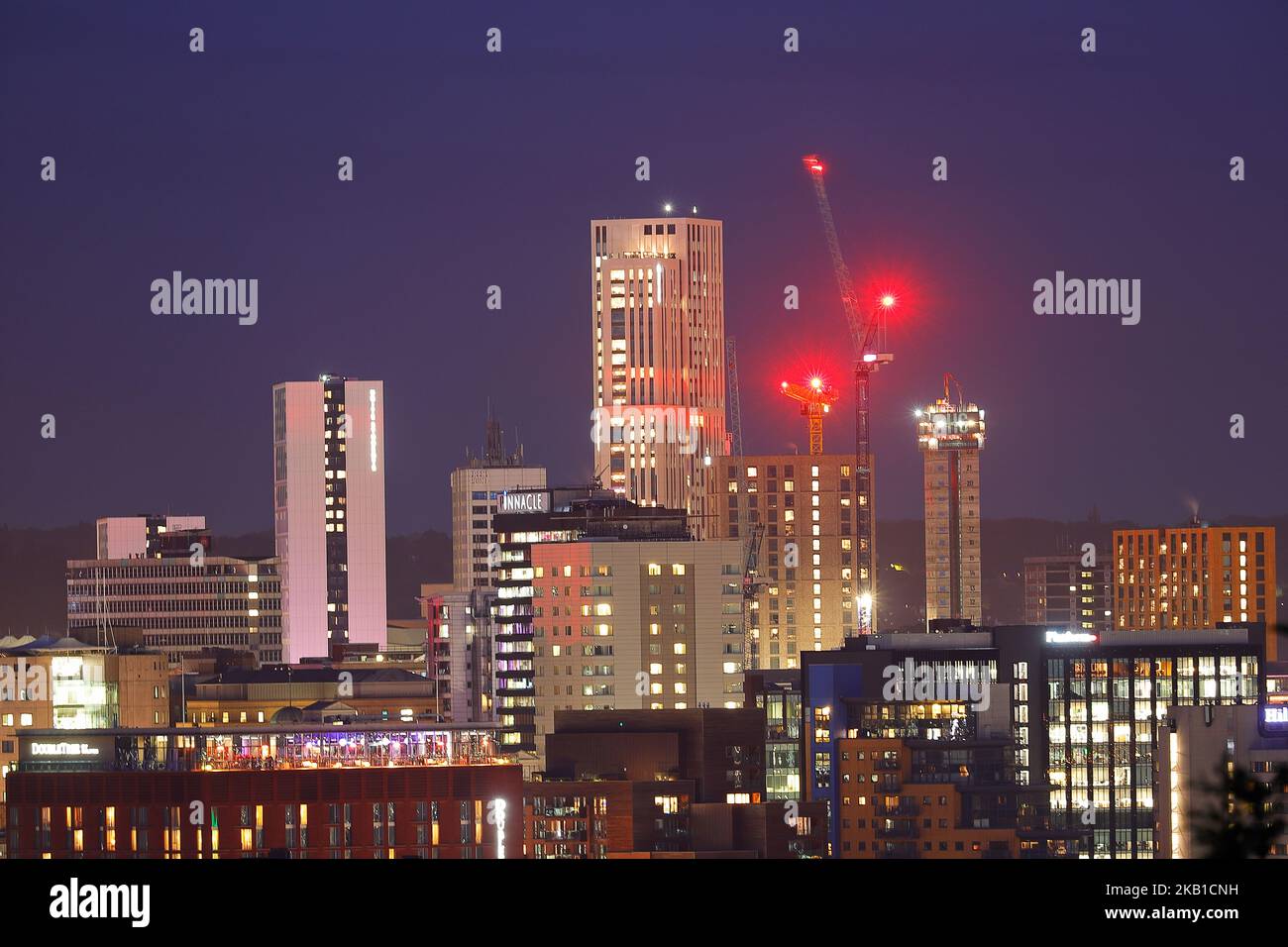 Ein Blick auf das Stadtzentrum von Leeds mit dem Arena Quarter Cluster von Gebäuden, die Studentenunterkünfte sind Stockfoto