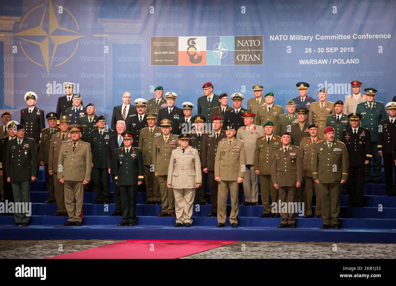 Begrüßungszeremonie der Konferenz des NATO-Militärkomitees am 28. September 2018 im Hof des königlichen Schlosses in Warschau (Foto: Mateusz Wlodarczyk/NurPhoto) Stockfoto