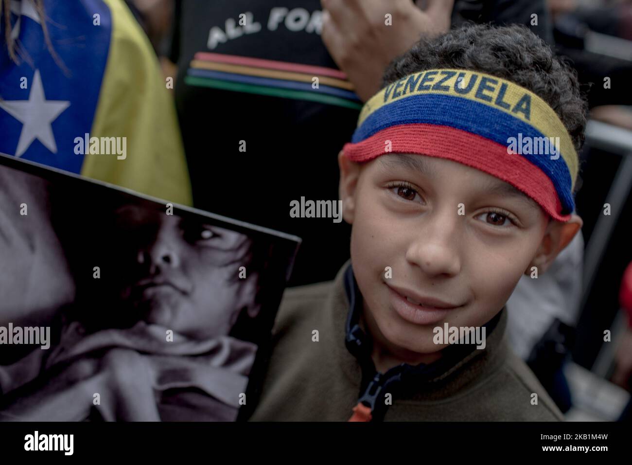 Menschen aus Venezuela, die in New York leben, hielten vor dem Hauptsitz der Vereinten Nationen einen Protest ab. 27. September 2018; New York. (Foto von Turjoy Chowdhury/NurPhoto) Stockfoto