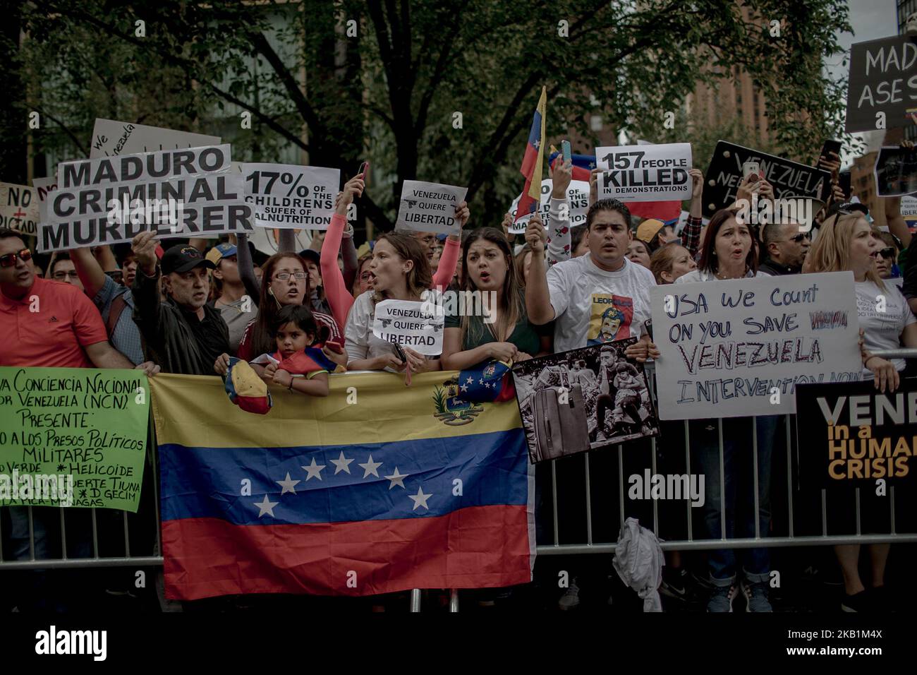 Menschen aus Venezuela, die in New York leben, hielten vor dem Hauptsitz der Vereinten Nationen einen Protest ab. 27. September 2018; New York. (Foto von Turjoy Chowdhury/NurPhoto) Stockfoto