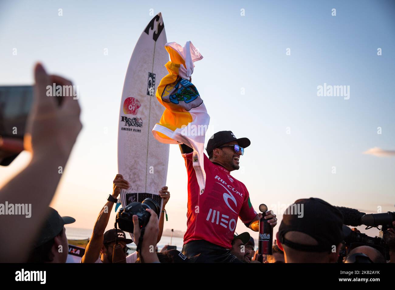 Der brasilianische Surfer Italo Ferreira gewann den Meo Rip Curl Pro Portugal. (Foto von Henrique Casinhas/NurPhoto) Stockfoto