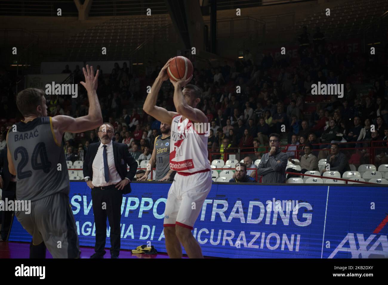 21 GIANCARLO FERRERO von Openjobmetis in Aktion während des FIBA Europa-Cup-Basket-Spiels , zwischen Openjobmetis Varese - FC Porto, Italien am 23. Oktober 2018 in Varese Palasport Masnago (Foto: Fabio Averna/NurPhoto) Stockfoto