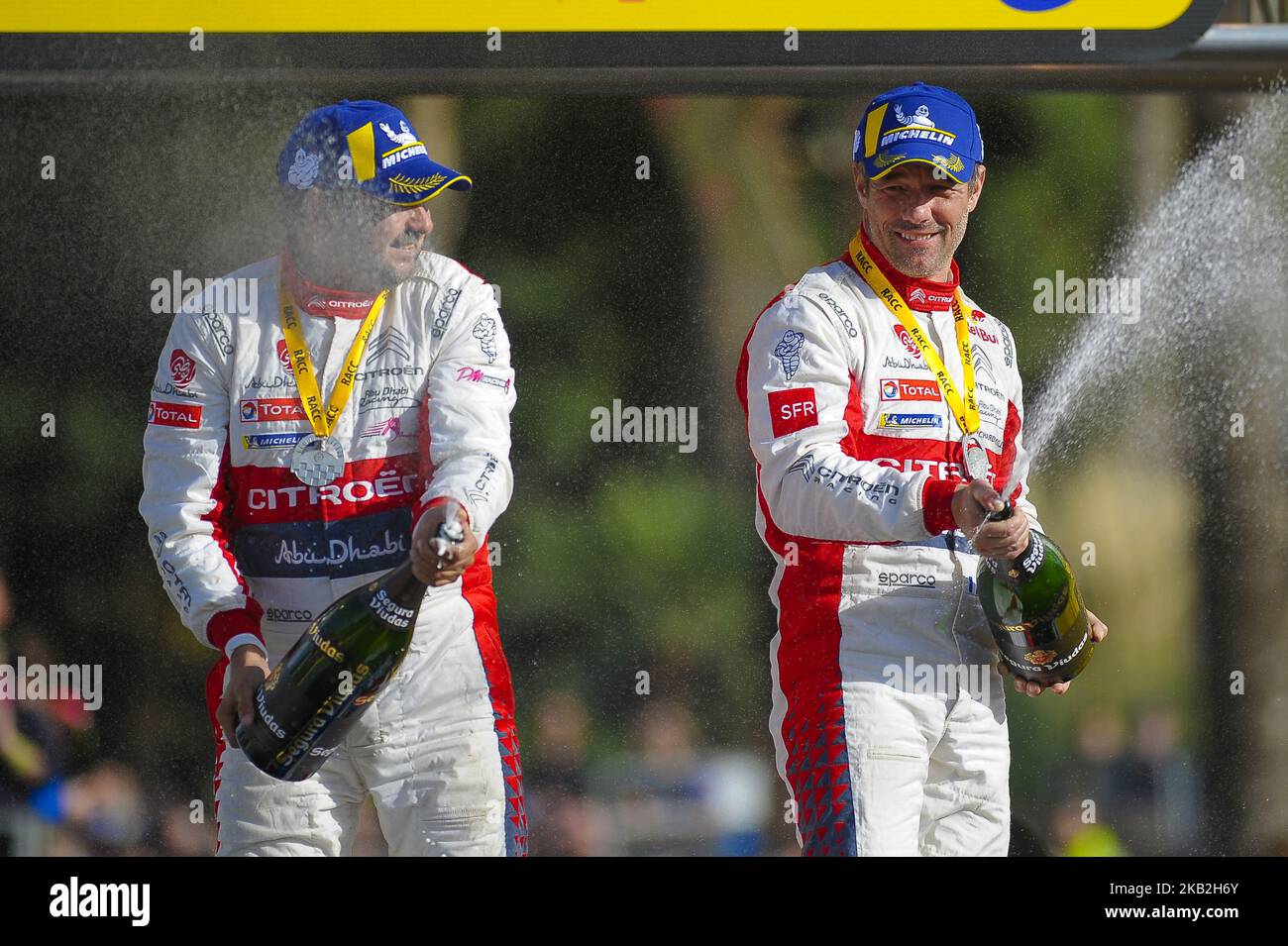 Der französische Fahrer Sebastien Loeb und sein Beifahrer Daniel Elea von Citren Total Abu Dhabi WRT feierten seinen Sieg bei der Siegerehrung am letzten Tag der WRC Rallye Racc Catalunya, am 28. Oktober 2018 in Salou, Spanien. (Foto von Joan Cros/NurPhoto) Stockfoto