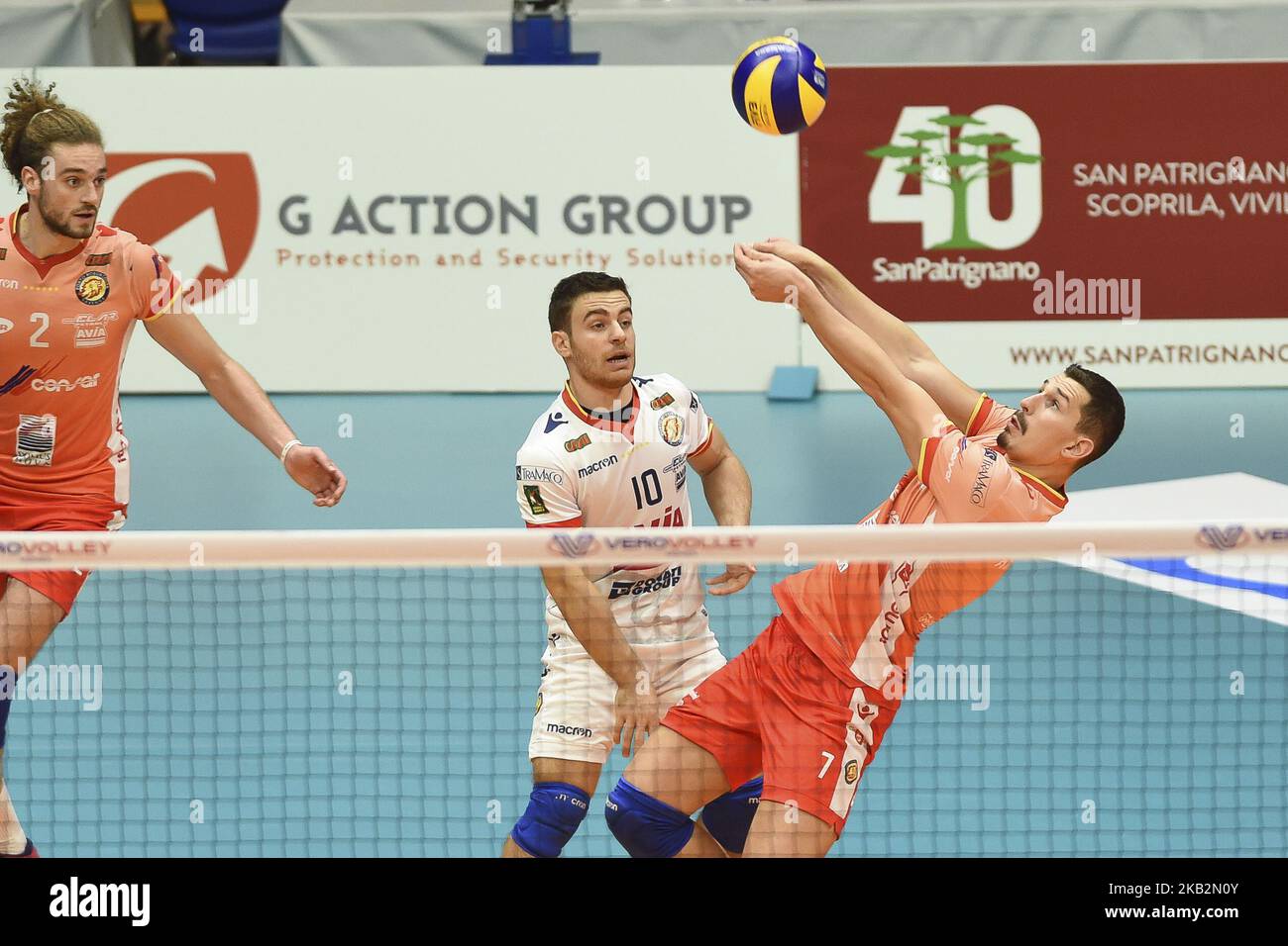 Giacomo Rafaelli (#7 Consar Ravenna) in Aktion während der italienischen SuperLega Serie Ein Volleyball-Spiel zwischen Vero Volley Monza und Consar Ravenna in Monza, Italien am 1.. November 2018 gewann Monza 3-1. (Foto von Roberto Finizio/NurPhoto) Stockfoto