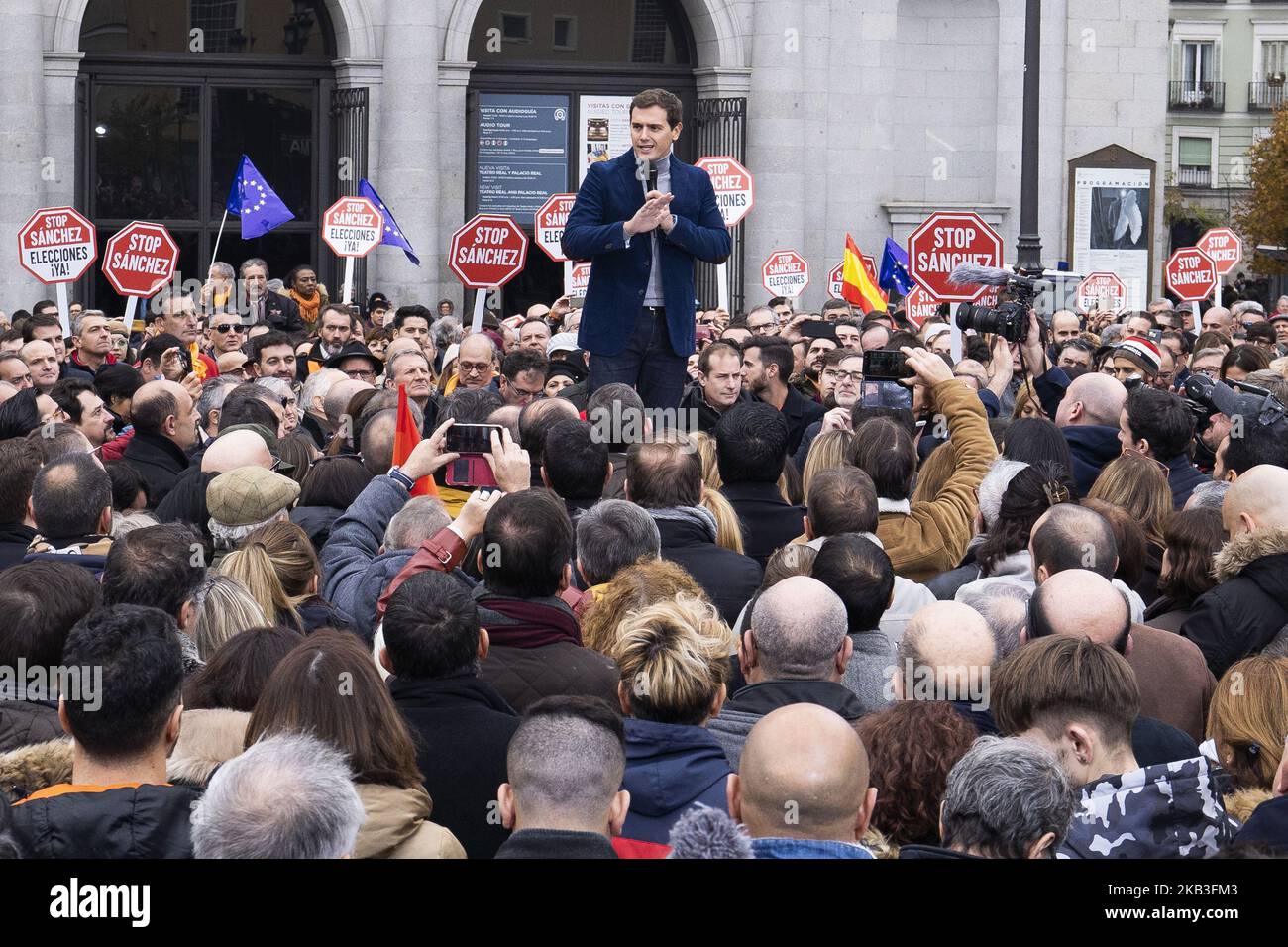 Der Präsident von Ciudadanos (Cs), ALBERT RIVERA, nimmt an der Kundgebung von „España Ciudadana“ unter dem Motto „STOP Sánchez, not the Begnadigung, Elections now“ am 24. November 2018 in Madrid, Spanien Teil (Foto von Oscar Gonzalez/NurPhoto) Stockfoto