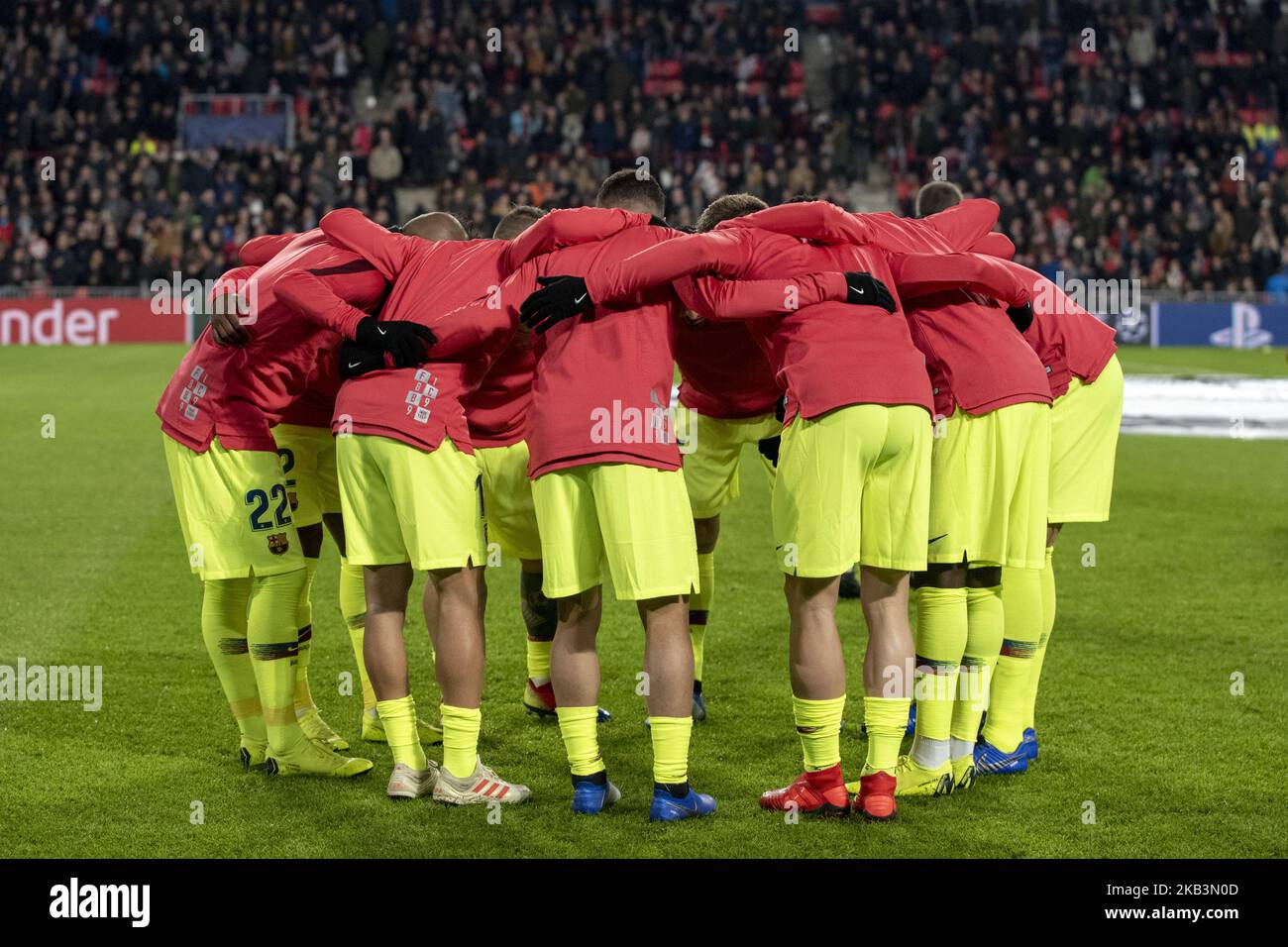 Das FC Barcelona-Team, das während des UEFA Champions League-Spiel der Gruppe B zwischen PSV Eindhoven und dem FC Barcelona am 28. November 2018 im Philips Stadium in Eindhoven, Niederlande, abgebildet wurde (Foto: Andrew Surma/NurPhoto) Stockfoto