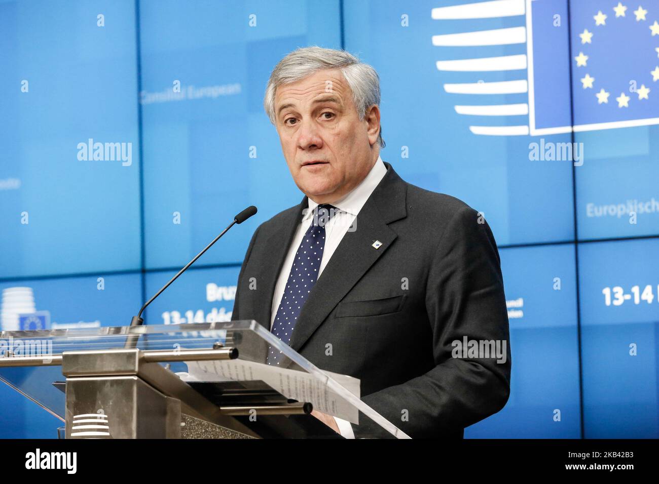 Antonio Tajani, der Präsident von European, spricht während der Pressekonferenz während des Europäischen Rates in Brüssel, Belgien, am 13. Dezember 2018. Der Europäische Rat konzentriert sich am 13-14. Dezember 2018 auf den langfristigen Haushalt der EU, den Binnenmarkt, die Migration und die Außenbeziehungen. Auch die Verhandlungen über den Brexit gehen weiter. (Foto von Dominika Zarzycka/NurPhoto) Stockfoto