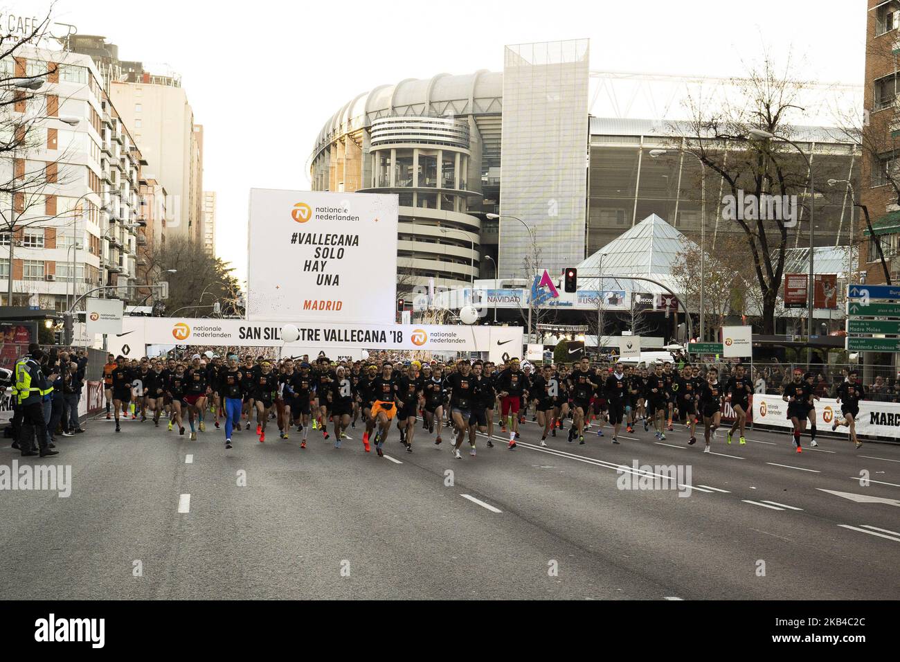 Amateurläufer San Silvestre Vallecana Rennen in Madrid, Spanien, 31. Dezember 2018. Dieser Spaßlauf wird drei Stunden vor dem internationalen Rennen von San Silvestre Vallecana organisiert, bei dem die internationalen Profisäufer gegeneinander starten. Insgesamt 42.500 Läufer, darunter Profisportler und Amateursportler, nehmen an dem traditionellen und berühmten 10-km-Rennen von Madrid mit dem Namen „San Silvestre Vallecana“ Teil, das jedes Jahr am 31.. Dezember, dem St. Silvestre saint's Day, in der spanischen Hauptstadt stattfindet. (Foto von Oscar Gonzalez/NurPhoto) Stockfoto