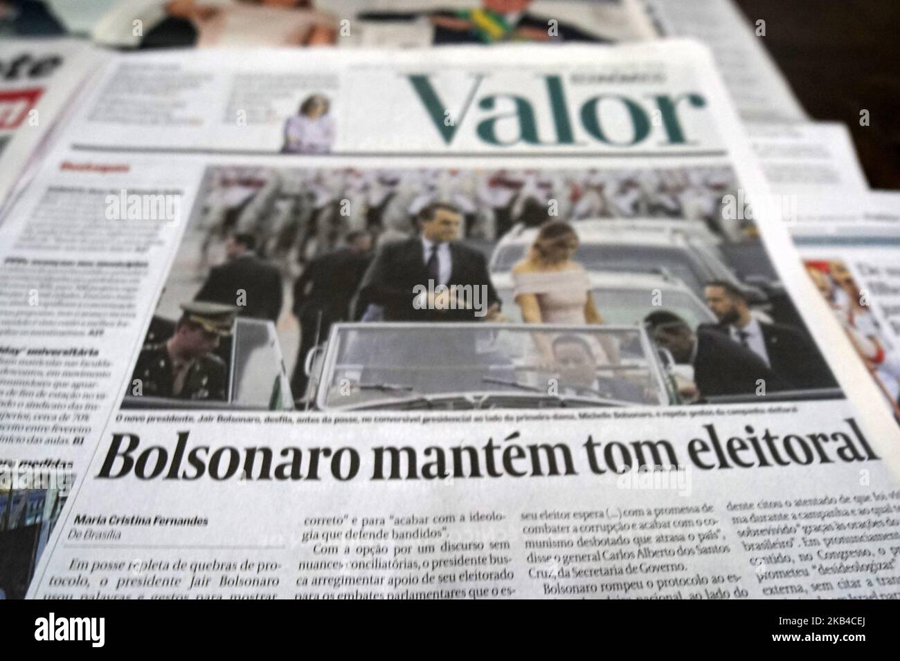 Der neu eingeweihte brasilianische Präsident Jair Bolsonaro sagt, seine Wahl habe das Land von „Sozialismus und politischer Korrektheit“ befreit und er habe sich gelobt, am 2. Januar 2019 in Sao Paulo, Brasilien, gegen Korruption, Kriminalität und wirtschaftliches Missmanagement vorzugehen. Bolsonaro, ein ehemaliger, zum Gesetzgeber verwandter Armeekapitän, der die Militärdiktatur Brasiliens von 1964-1985 offen bewundert, versprach in seinen ersten Äußerungen als Präsident, sich an demokratische Normen zu halten, nachdem seine Tiraden gegen Medien und politische Gegner Unbehagen schürten.während die Anleger hoffen, dass Bolsonaros freie Marktposition die brasilianische Wirtschaft - die Umwelt - wiederbeleben wird Stockfoto