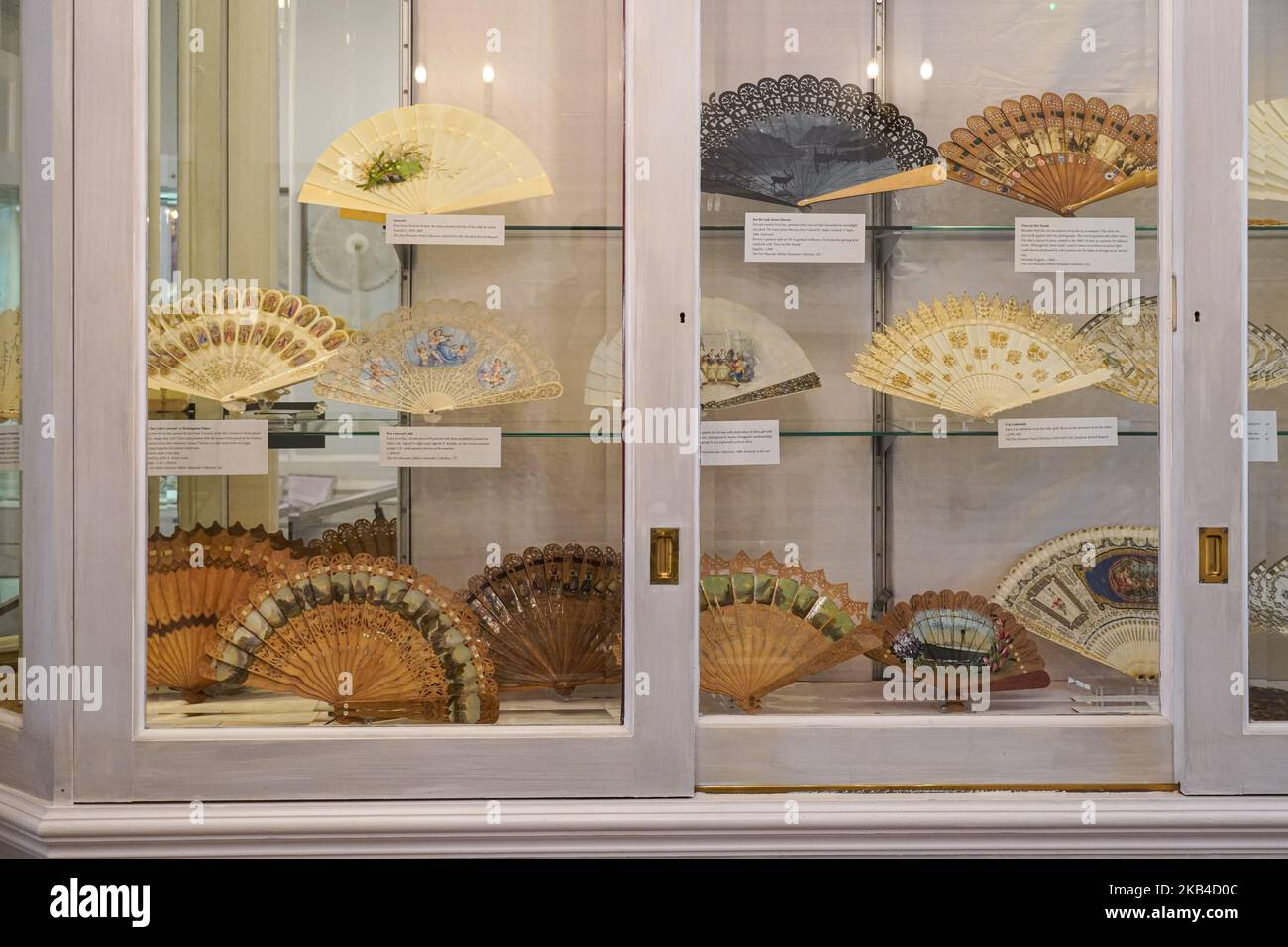 Handfans im Fan Museum in Greenwich, London, England, Großbritannien Stockfoto