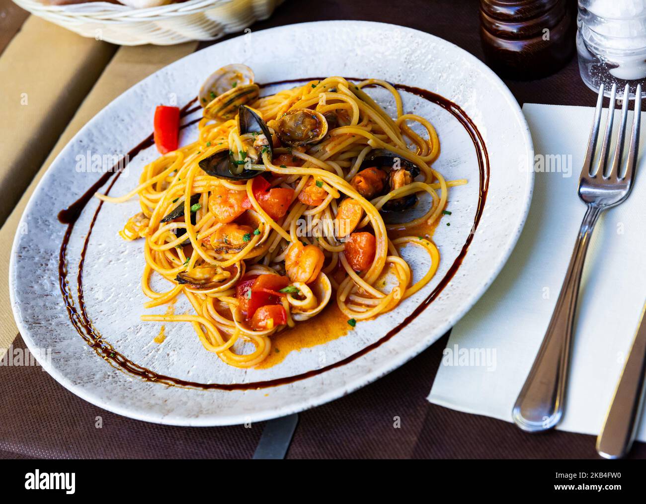 Italienische Spaghetti mit Meeresfrüchten Stockfoto