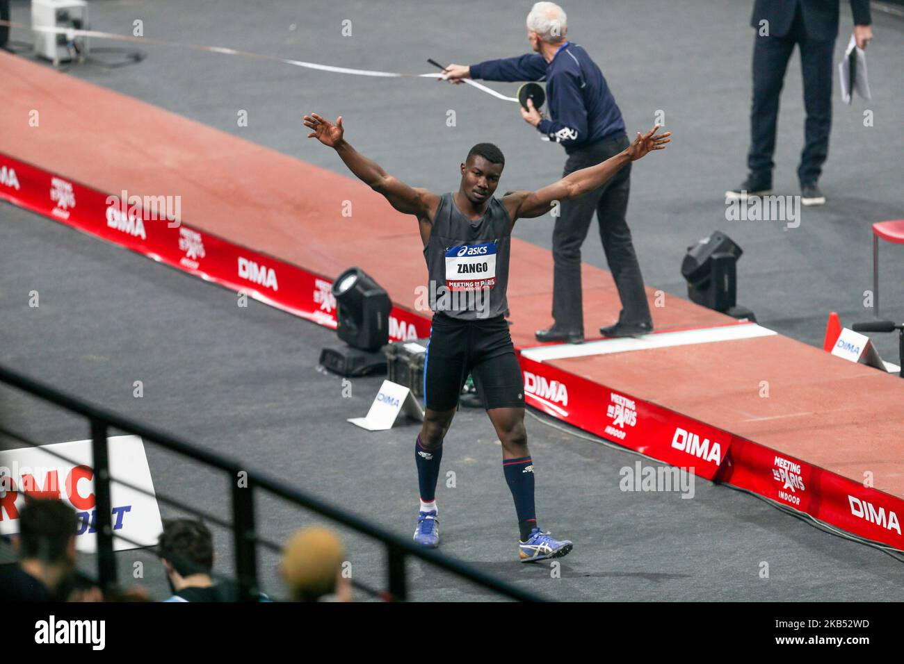 Hugues Fabrice Zango (Fra) tritt am 27. Januar 2019 in der AccorHotels Arena (Bercy) in Paris, Frankreich, im Dreisprung beim Leichtathletik-Indoor-Meeting 2019 in Paris an. Das Meeting de Paris Indoor ist eine von 16 Veranstaltungen, die die European Athletics Indoor Permit Meeting-Reihe bilden. Fünf von ihnen finden in Frankreich statt und die Serie läuft bis zum 24. Februar mit dem All Star Perche in Clermont-Ferrand, weniger als eine Woche vor dem Start der Leichtathletik-Halleneuropameisterschaften in Glasgow 2019. (Foto von Michel Stoupak/NurPhoto) Stockfoto