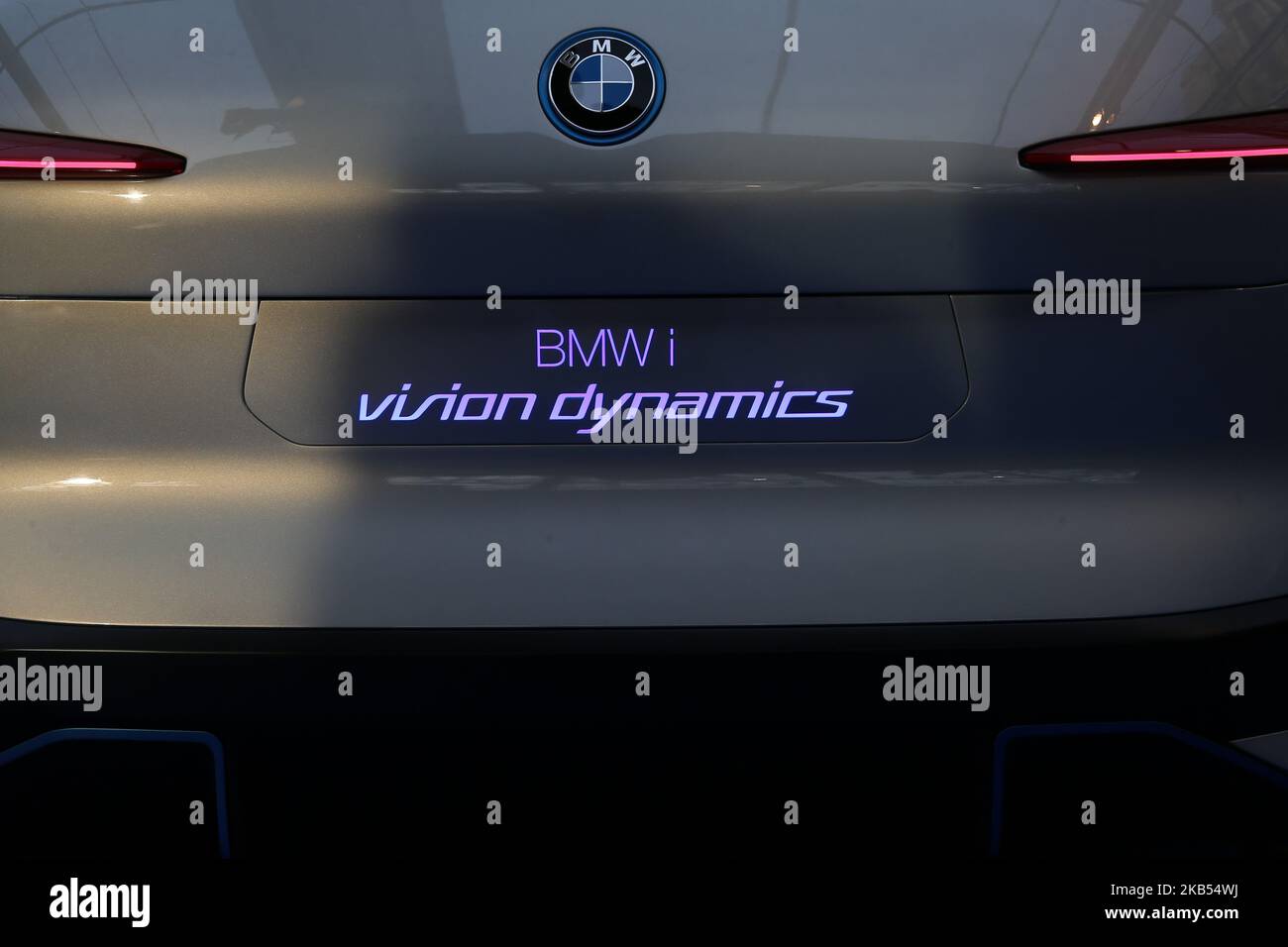 Ein Konzeptfahrzeug von BMW i Vision Dynamics wird am 30. Januar 2019 beim Pressetag der Concept-Cars-Ausstellung und Automobildesign 2019 in Paris gezeigt. Die neuesten Concept-Cars und Supercars werden am 30. Januar 2019 beim Pressetag der Concept-Cars-Ausstellung und Automobildesign 2019 in Paris gezeigt. Die größten Designer der Welt, die in Paris ausstellen, in der Tradition der Haute Couture, ihre schönsten Modelle, wahre Werke und Inspirationsquellen für das Automobil von morgen. (Foto von Michel Stoupak/NurPhoto) Stockfoto