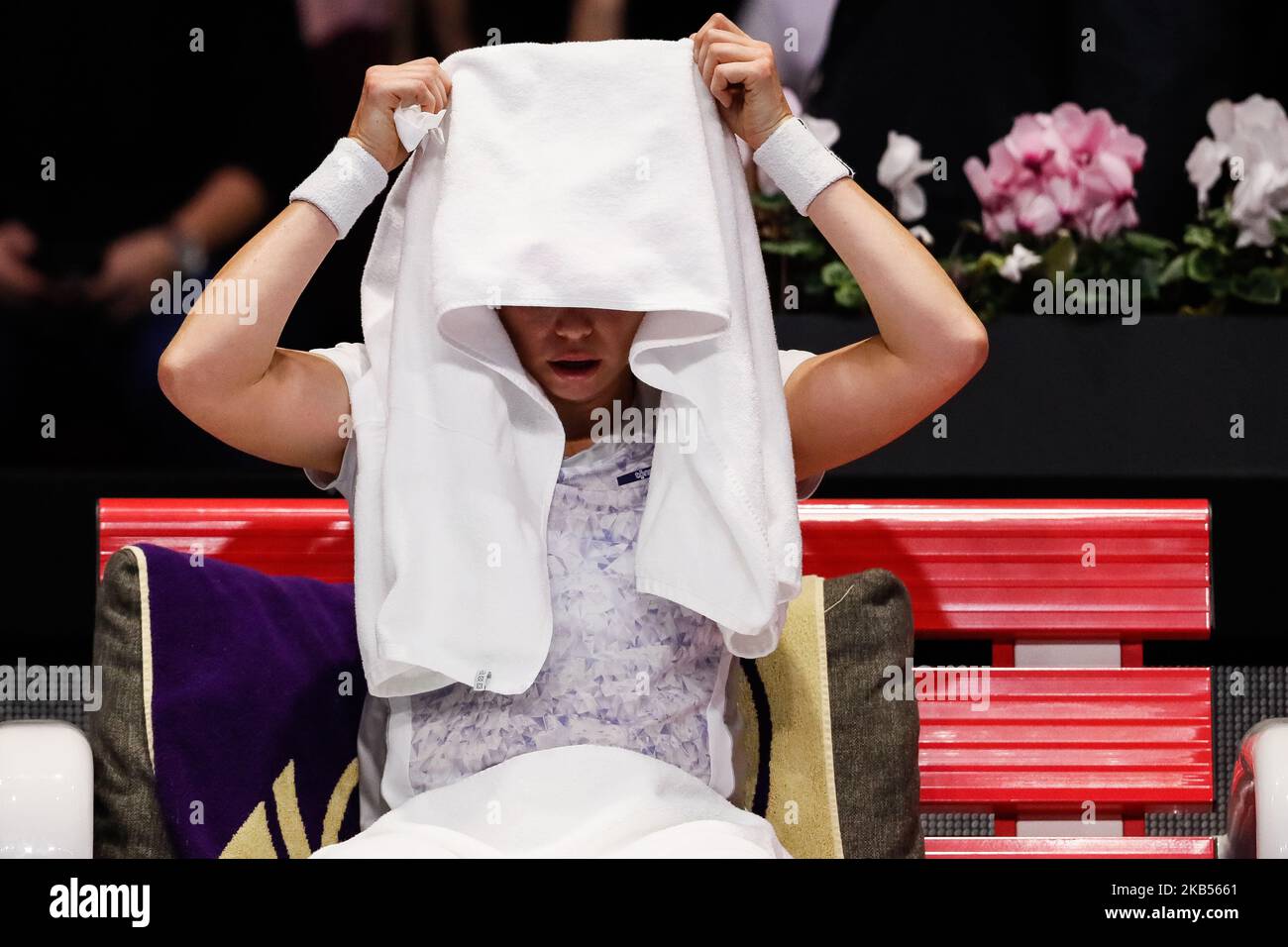 Vera Zvonareva aus Russland während ihres WTA St. Petersburg Ladies Trophy 2019 Tennisspiels gegen Daria Kasatkina aus Russland am 1. Februar 2019 in Sankt Petersburg, Russland. (Foto von Mike Kireev/NurPhoto) Stockfoto