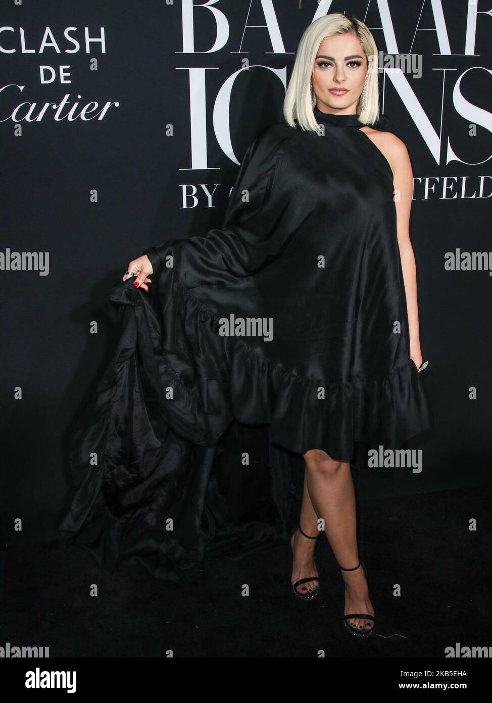 MANHATTAN, NEW YORK CITY, NEW YORK, USA - 06. SEPTEMBER: Die Sängerin Bebe Rexha im Azeeza-Kleid kommt zur Harper's BAZAAR-Veranstaltung 2019 mit den „IKONEN von Carine Roitfeld“, die am 6. September 2019 im Plaza Hotel in Manhattan, New York City, New York, USA, stattfand. (Foto von Xavier Collin/Image Press Agency/NurPhoto) Stockfoto