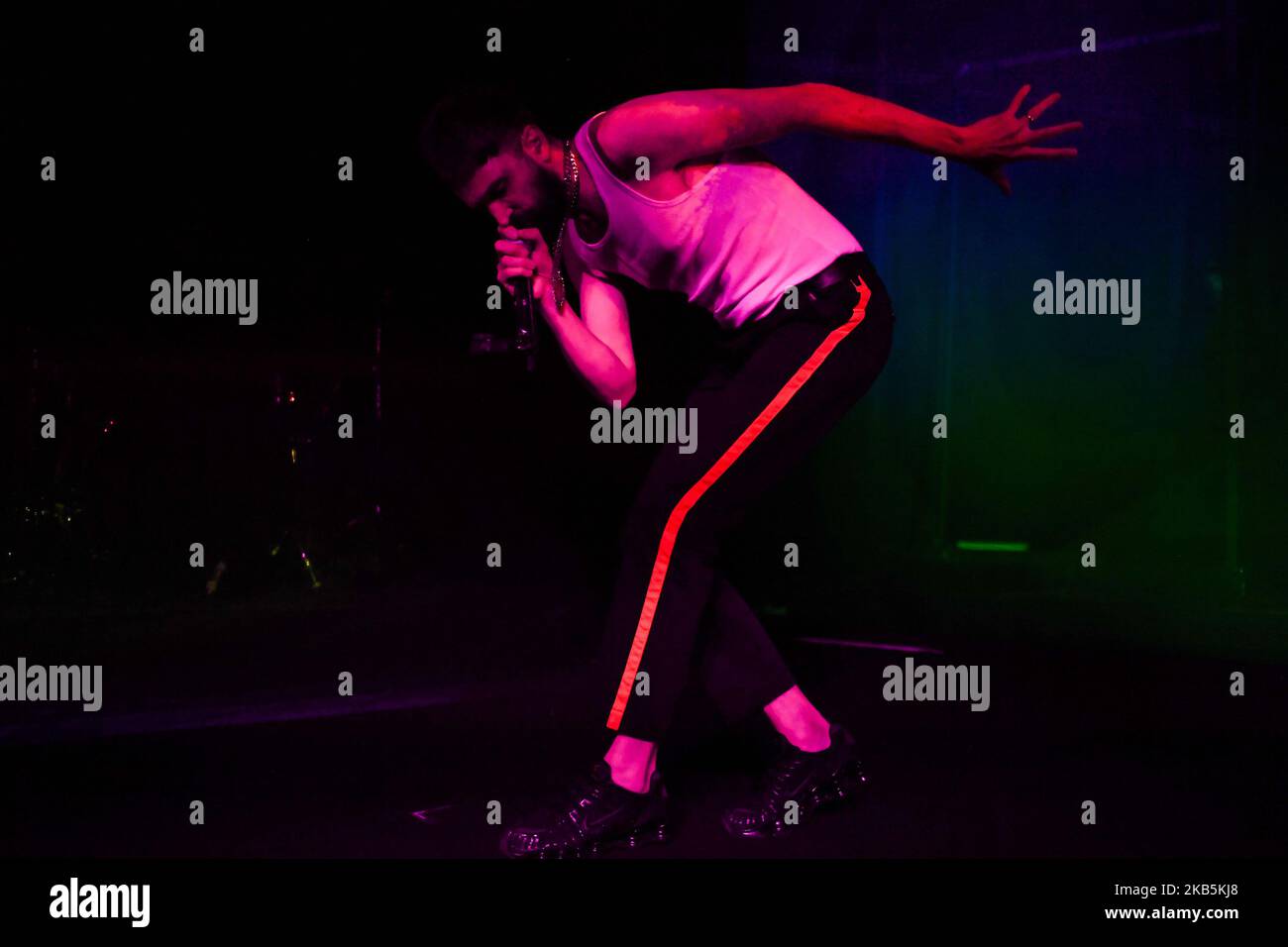 Britische Sänger und Gitarrist The S.L.P. (Richtiger Name Sergio Pizzorno) tritt am 9. September 2019 live im Earth Hackney in London auf. Die S.L.P. ist das Soloprojekt von Kasabians Gitarrist und Songwriter Sergio Pizzorno. (Foto von Alberto Pezzali/NurPhoto) Stockfoto