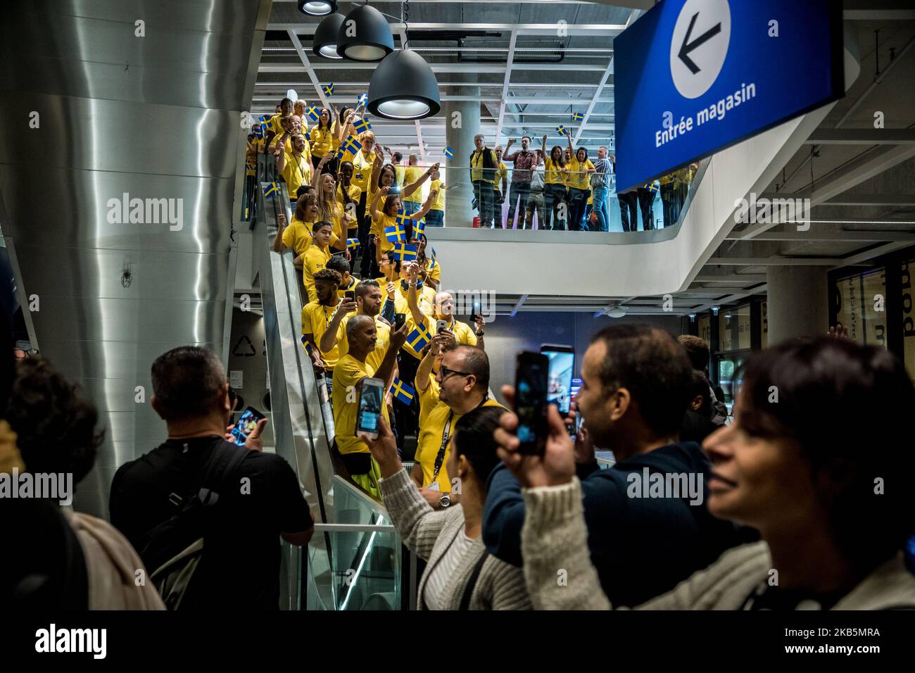 Einweihung des Ikea-Geschäfts im Grand Lyon Parilly-Viertel in Venissieux bei Lyon, Frankreich, am 10. September 2019. Aus diesem Anlass waren Walter Kadnar, CEO von Ikea France, sowie die schwedische Botschafterin in Frankreich, Veronika Wand-Danielsson, die Geschäftsführerin Catherine Arnoux, die Bürgermeisterin der Stadt Michelle Picard und der Metropolenpräsident von Lyon, David Kimelfeld, anwesend. (Foto von Nicolas Liponne/NurPhoto) Stockfoto