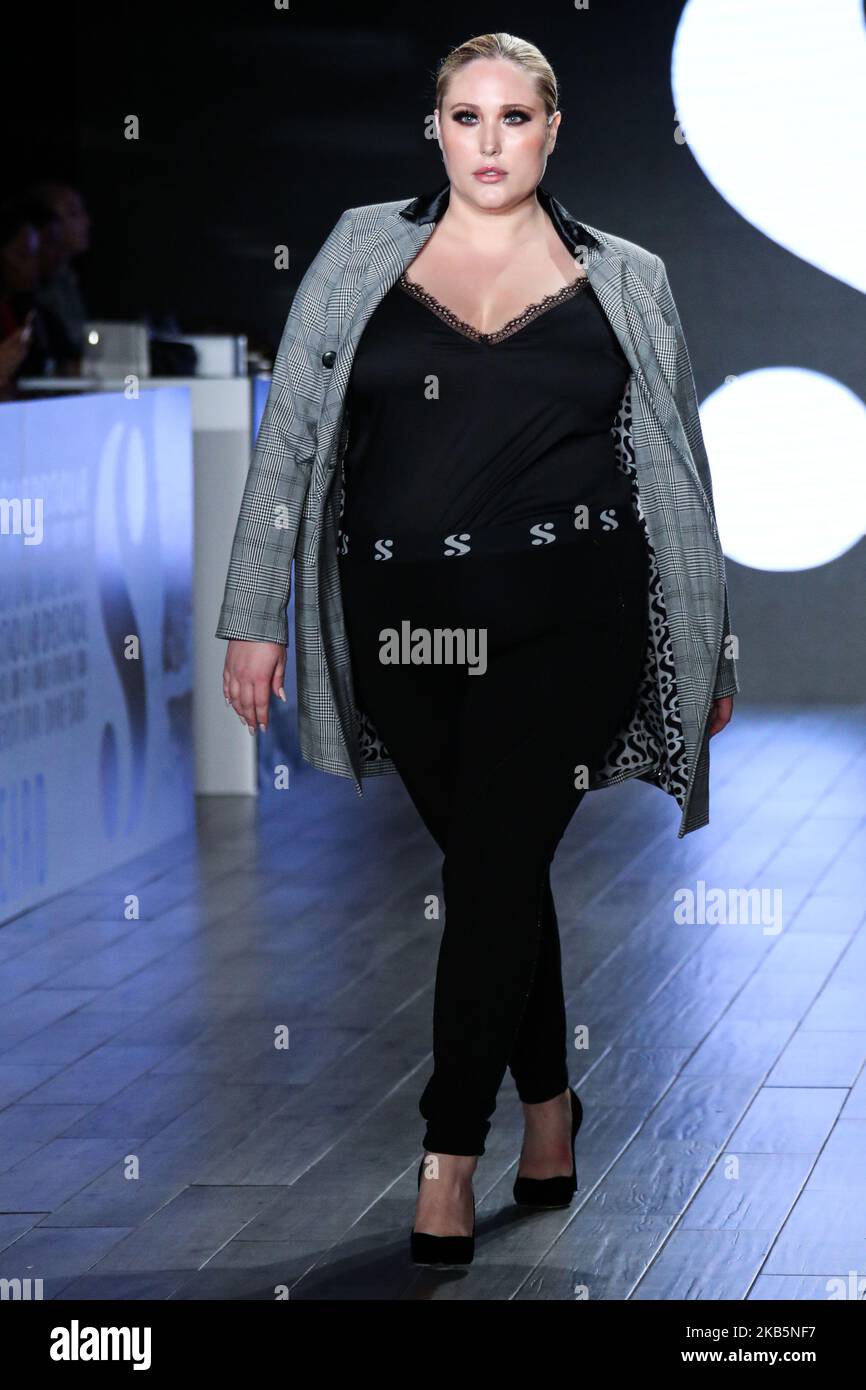 MANHATTAN, NEW YORK CITY, NEW YORK, USA - 10. SEPTEMBER: Hayley Hasselhoff läuft auf dem Laufsteg von S von Serena Williams während der New York Fashion Week: Die Shows, die am 10. September 2019 im Metropolitan West in Manhattan, New York City, New York, USA, abgehalten wurden. (Foto von Xavier Collin/Image Press Agency/NurPhoto) Stockfoto